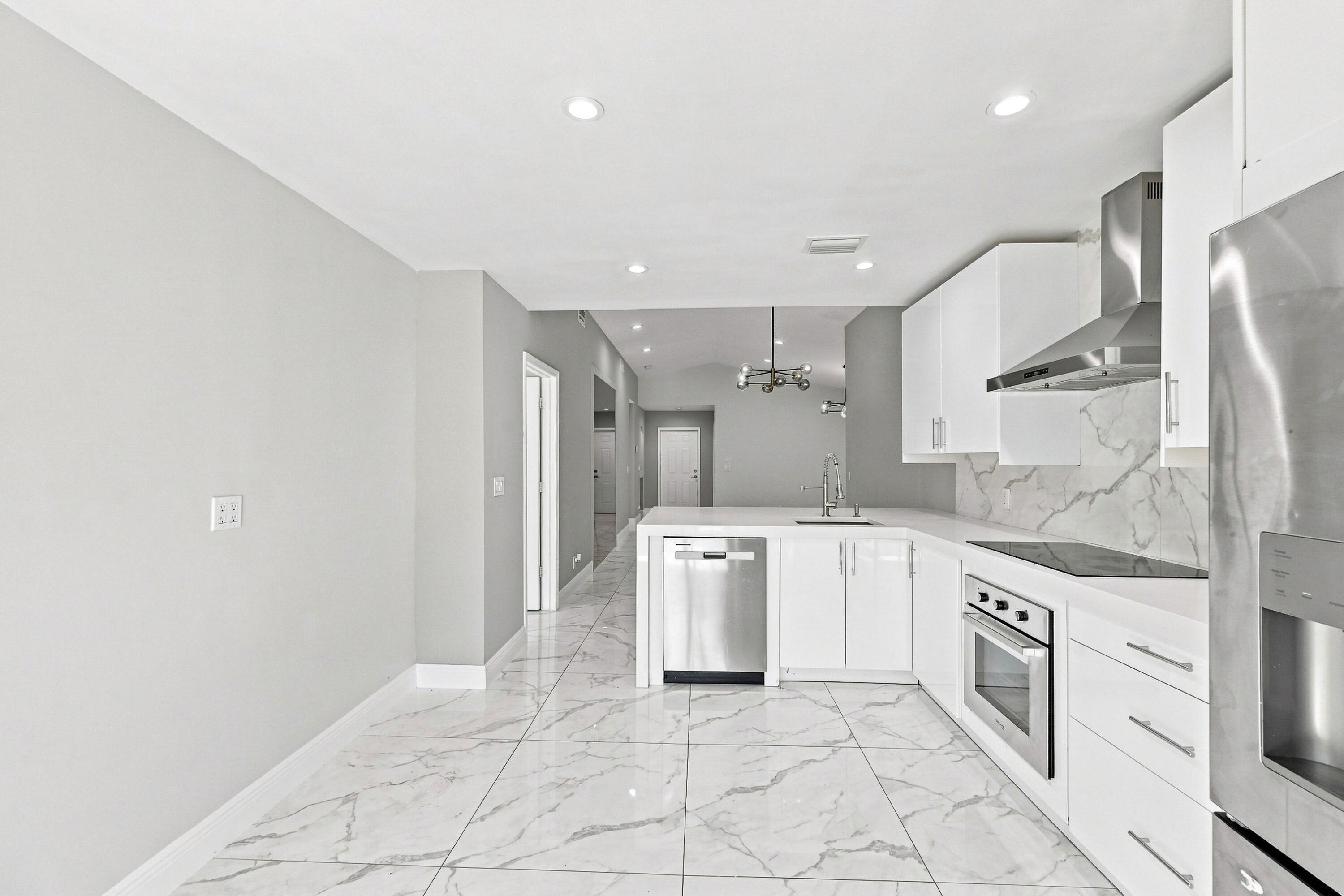 372 W Riverbend #372, Sunrise FL 33326