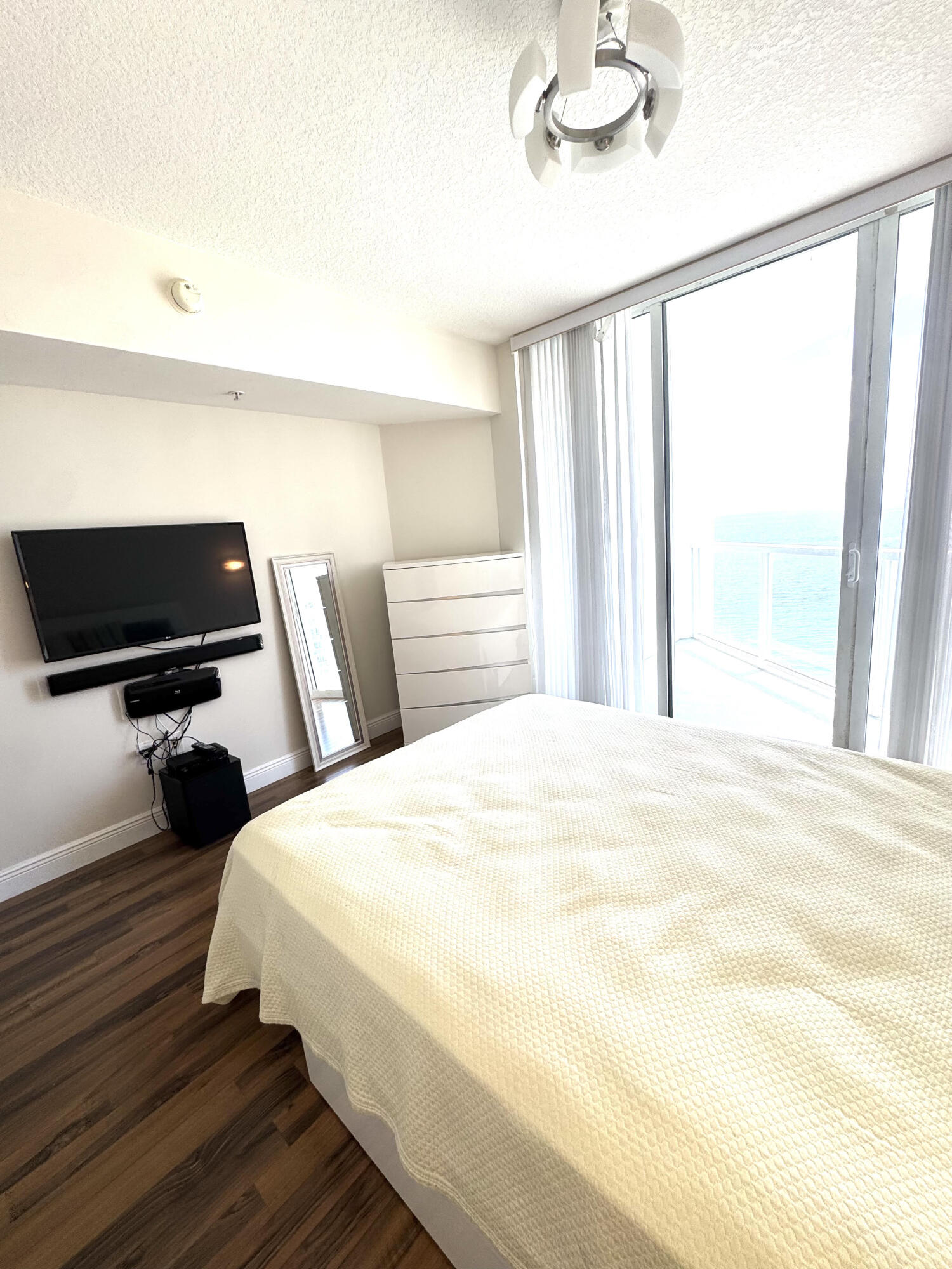 16699 COLLINS #2410, Sunny Isles Beach FL 33160