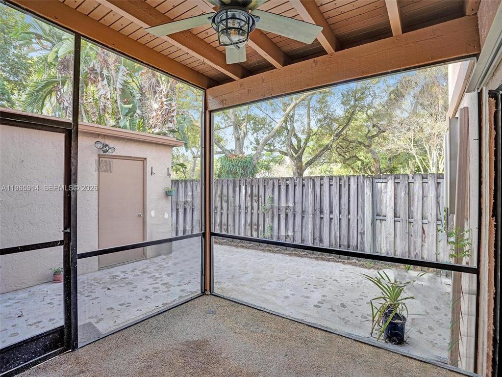 6 CHESTNUT, Cooper City FL 33026