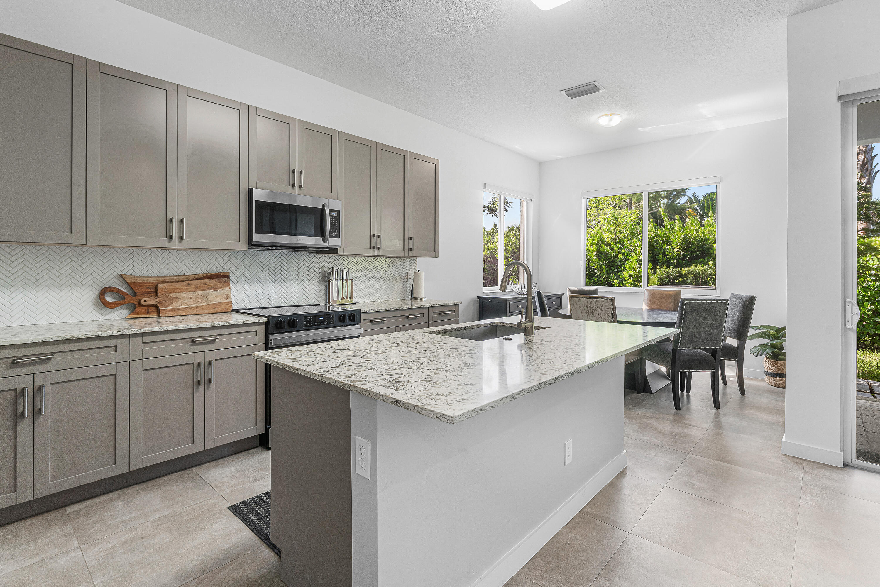 610 Pioneer, Royal Palm Beach FL 33411