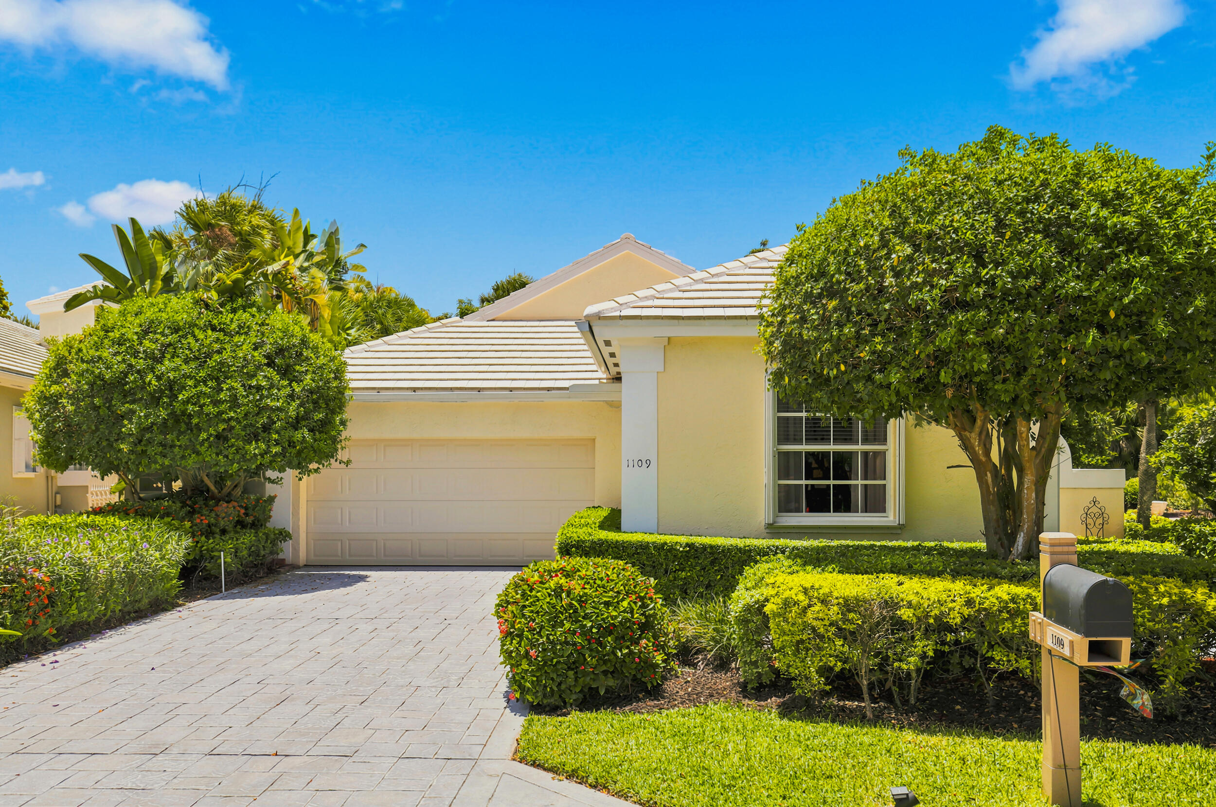 1109 Lytham, West Palm Beach FL 33411