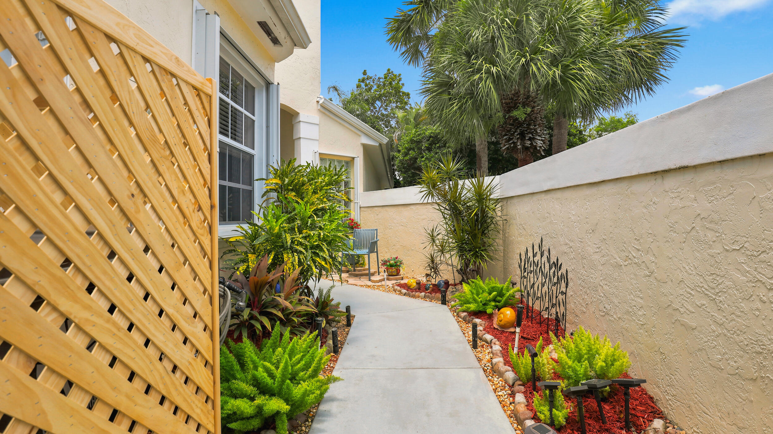 1109 Lytham, West Palm Beach FL 33411