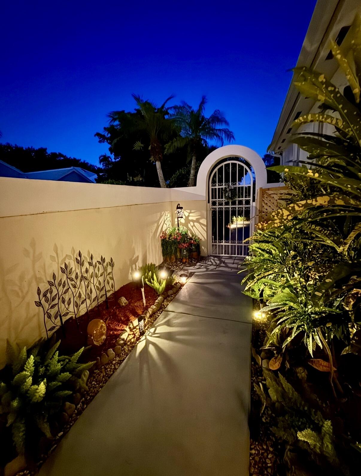 1109 Lytham, West Palm Beach FL 33411