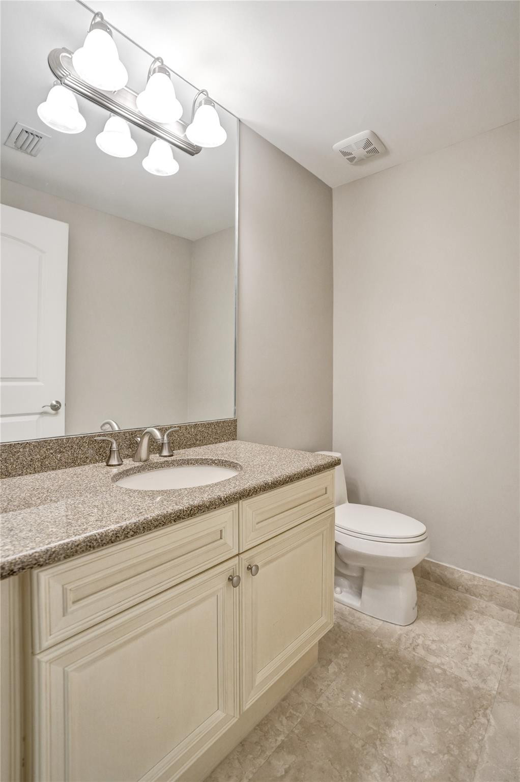 1424 SE 12th #2B, Fort Lauderdale FL 33316