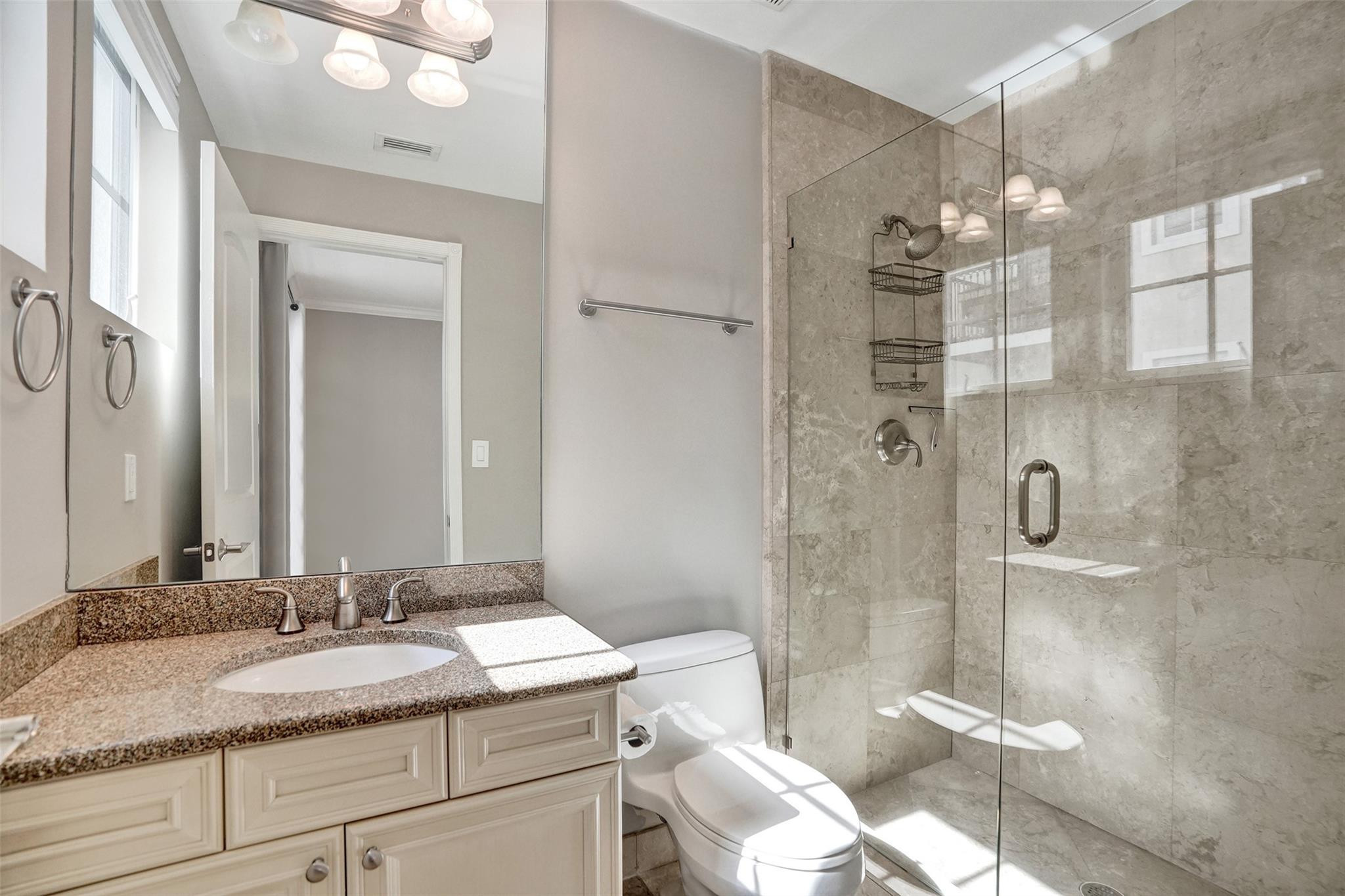 1424 SE 12th #2B, Fort Lauderdale FL 33316