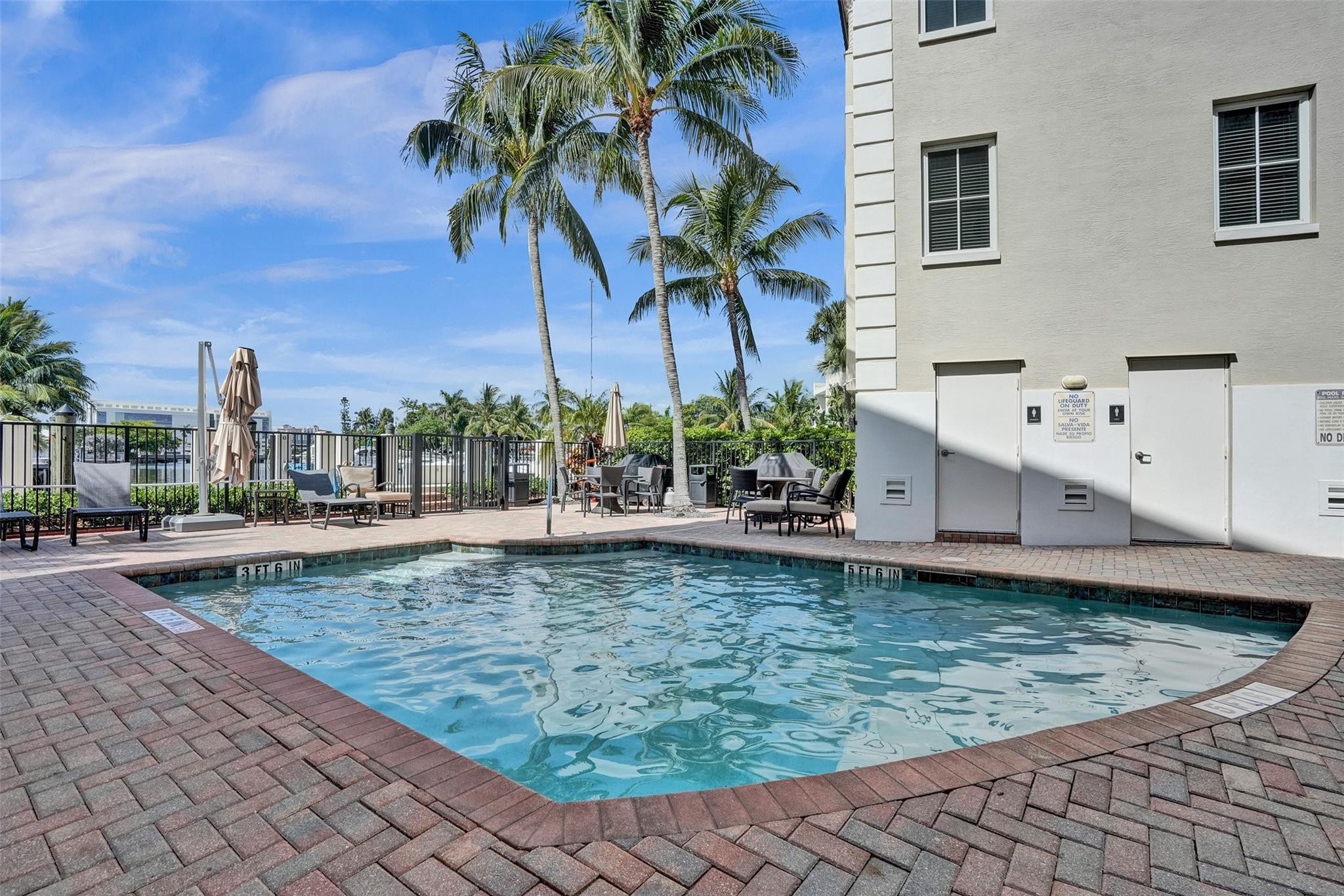 1424 SE 12th #2B, Fort Lauderdale FL 33316