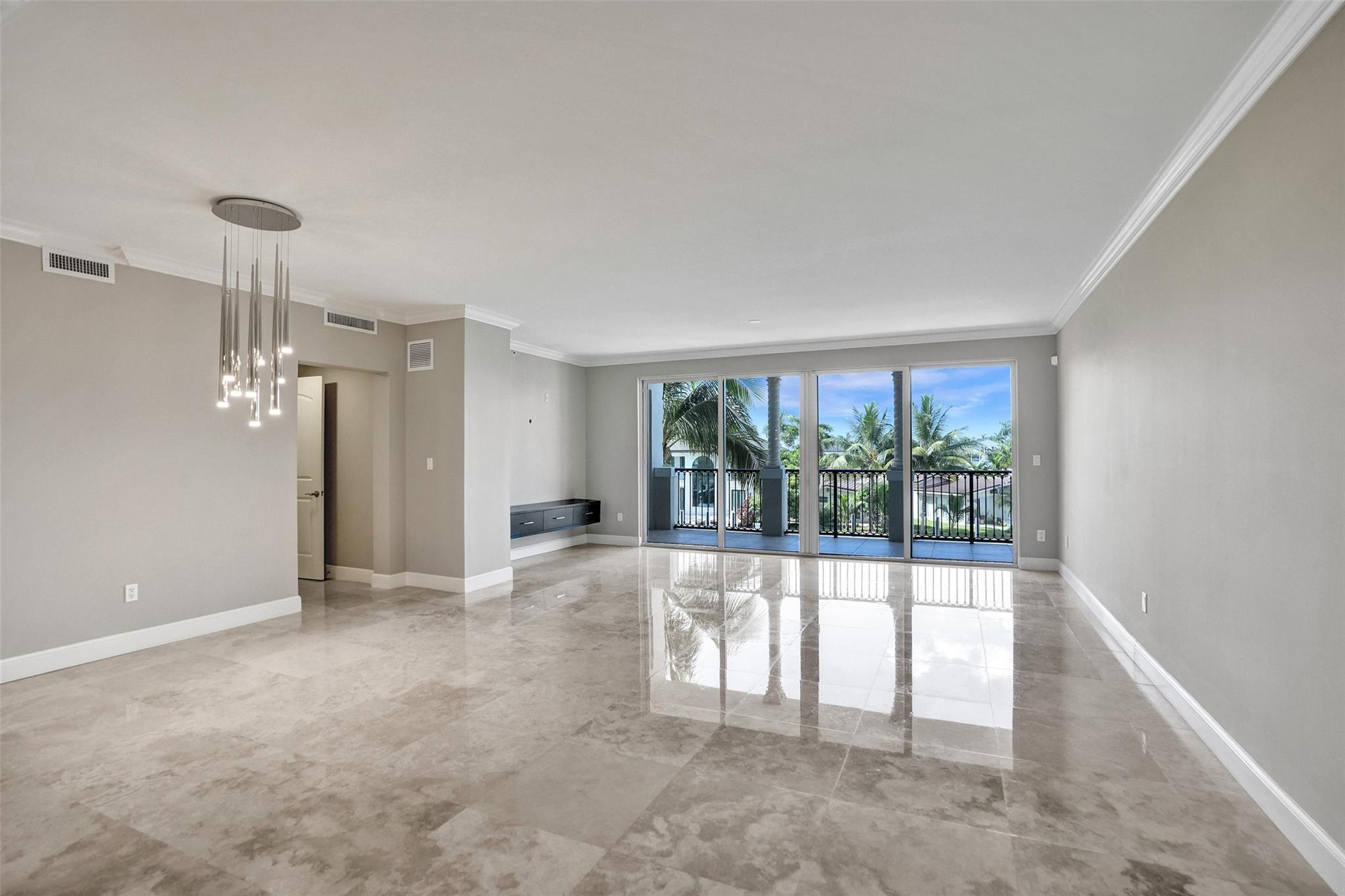 1424 SE 12th #2B, Fort Lauderdale FL 33316