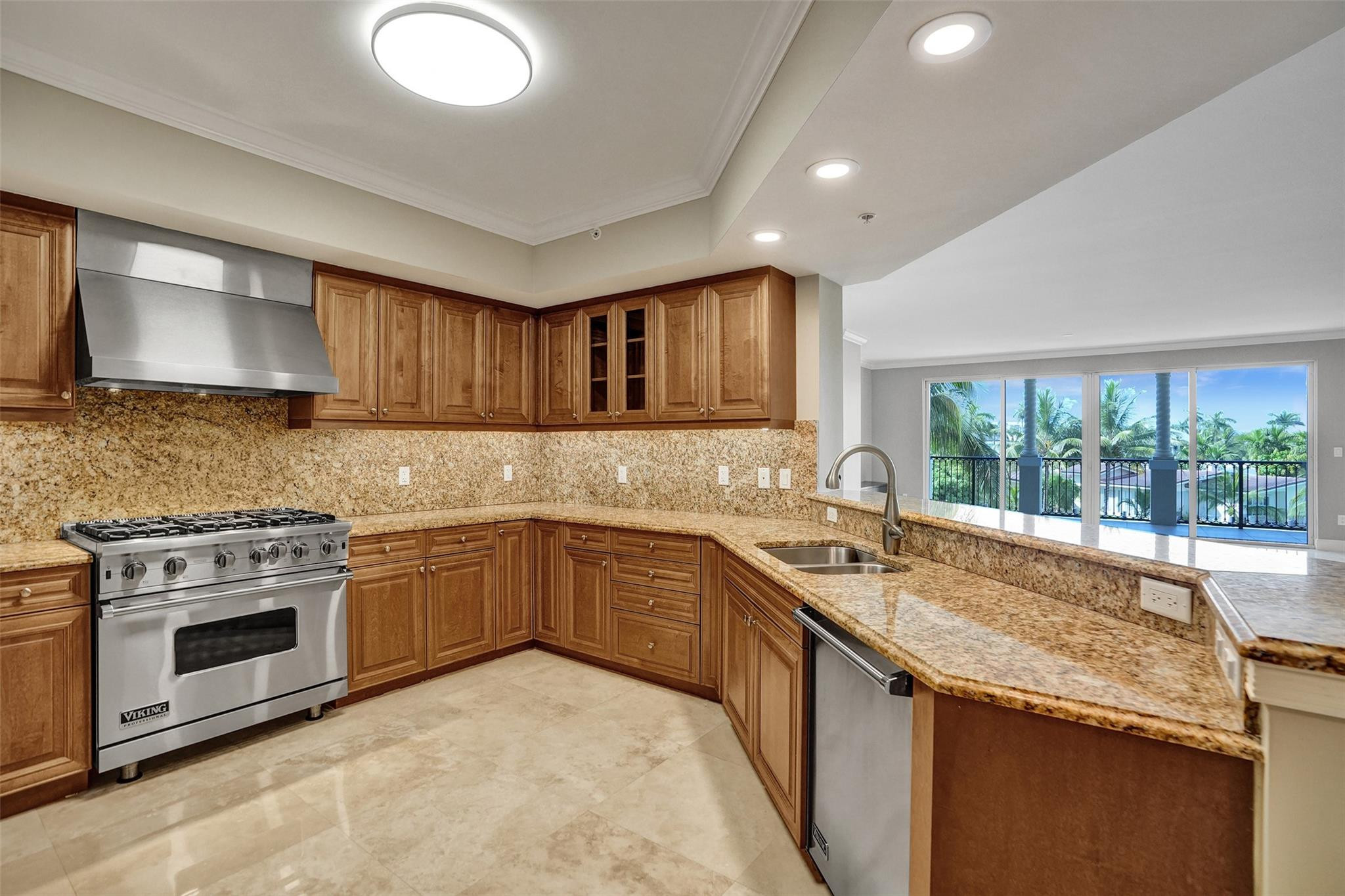 1424 SE 12th #2B, Fort Lauderdale FL 33316