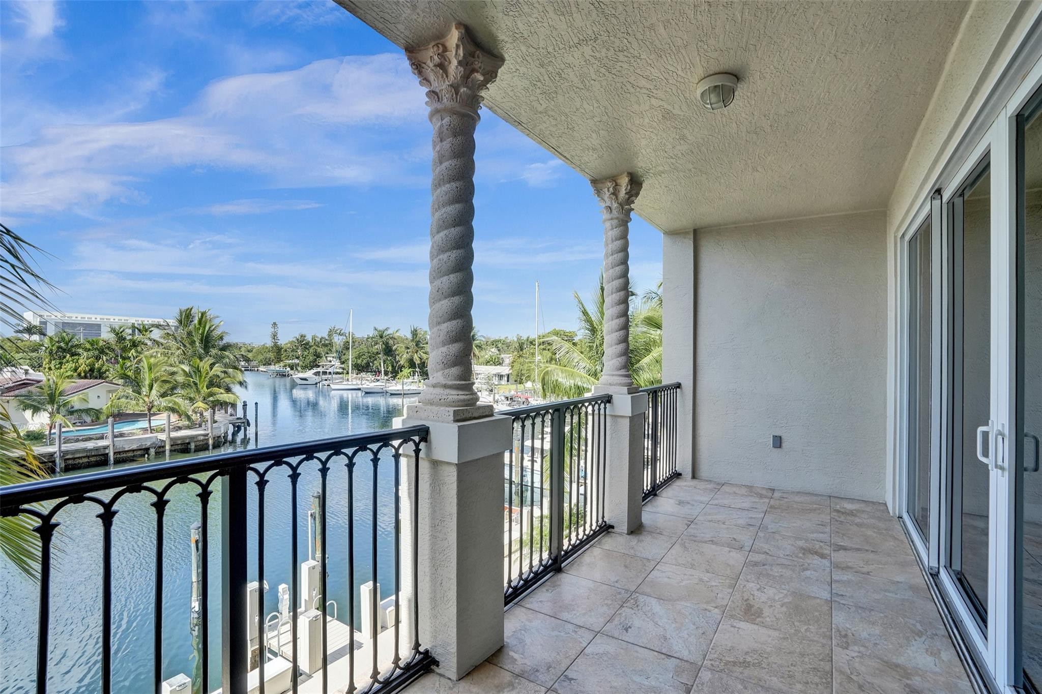 1424 SE 12th #2B, Fort Lauderdale FL 33316