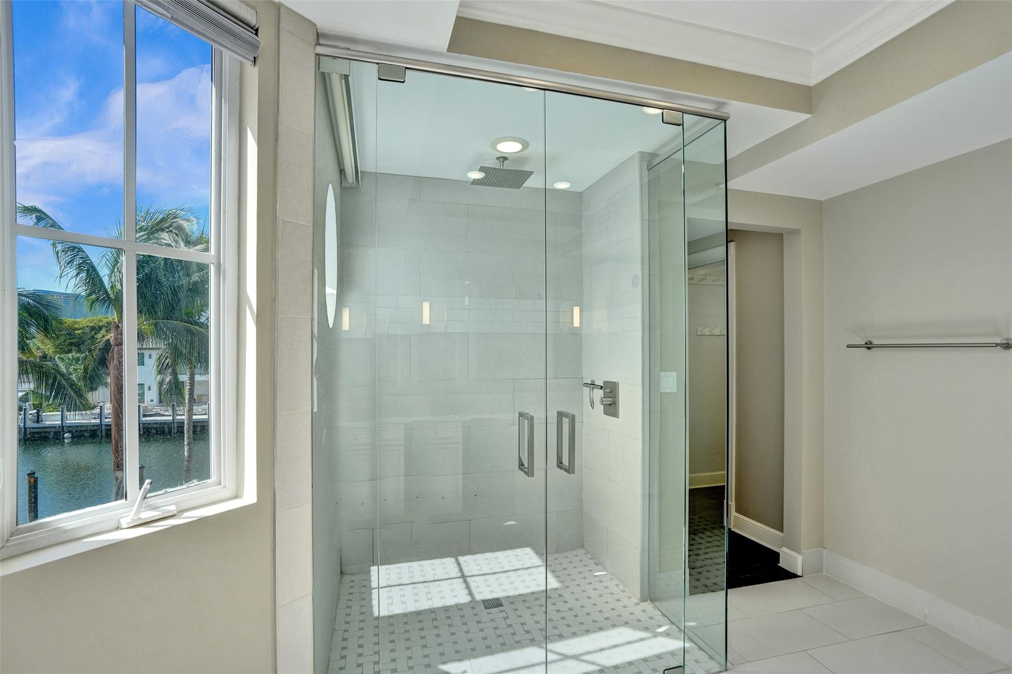 1424 SE 12th #2B, Fort Lauderdale FL 33316