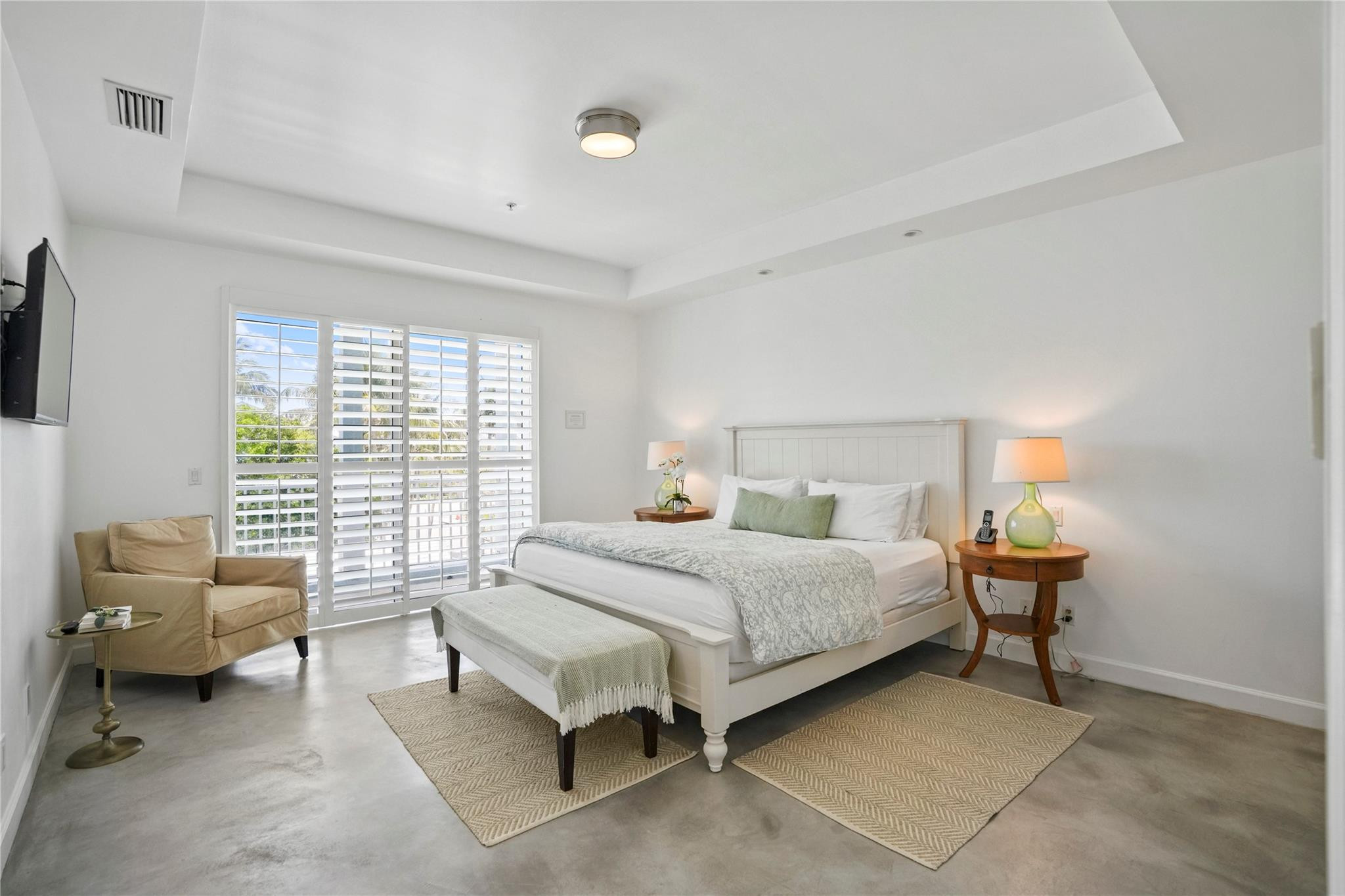 347 Oak #B1, Hollywood FL 33019