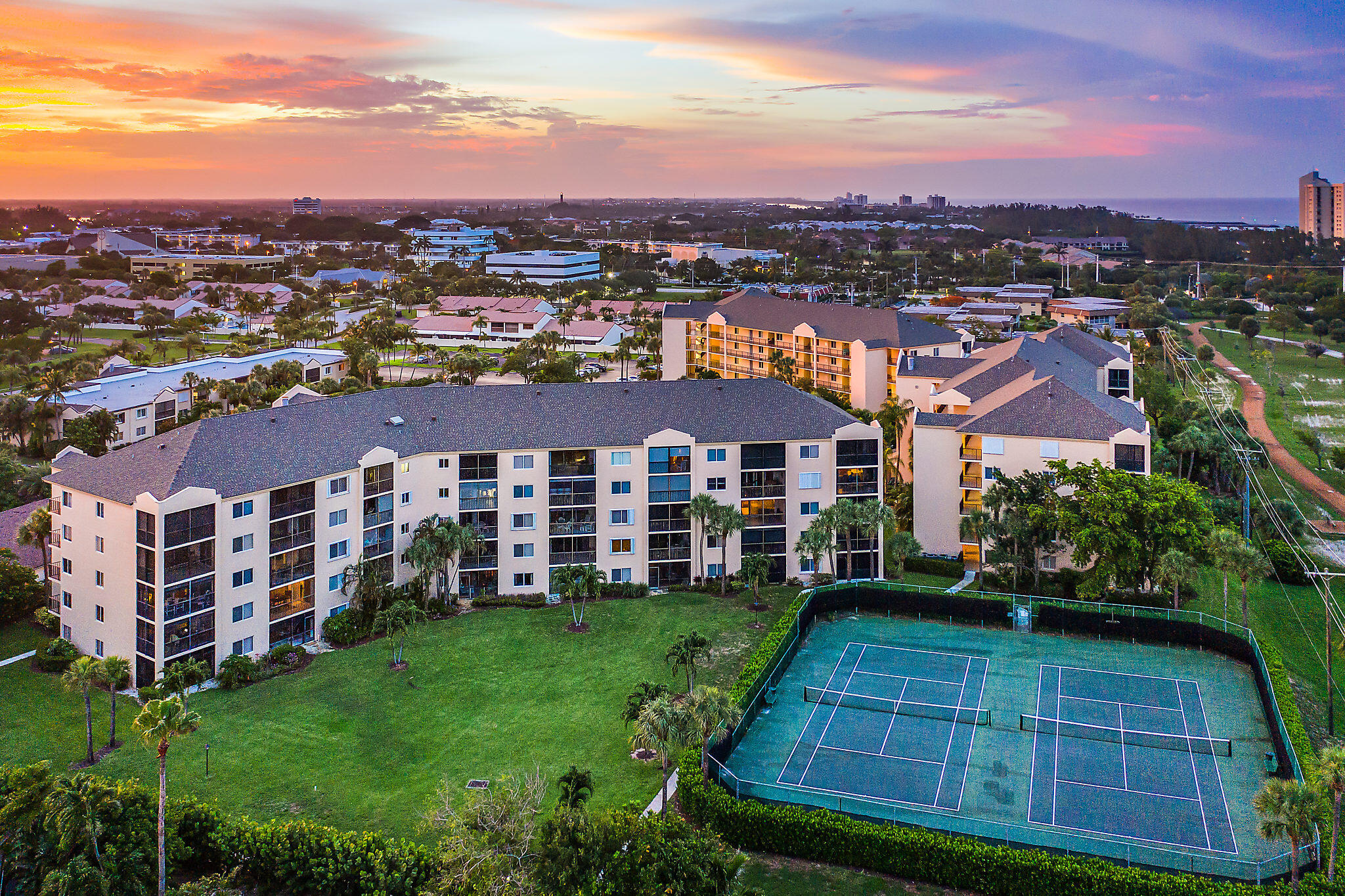 275 PALM #C302, Jupiter FL 33477