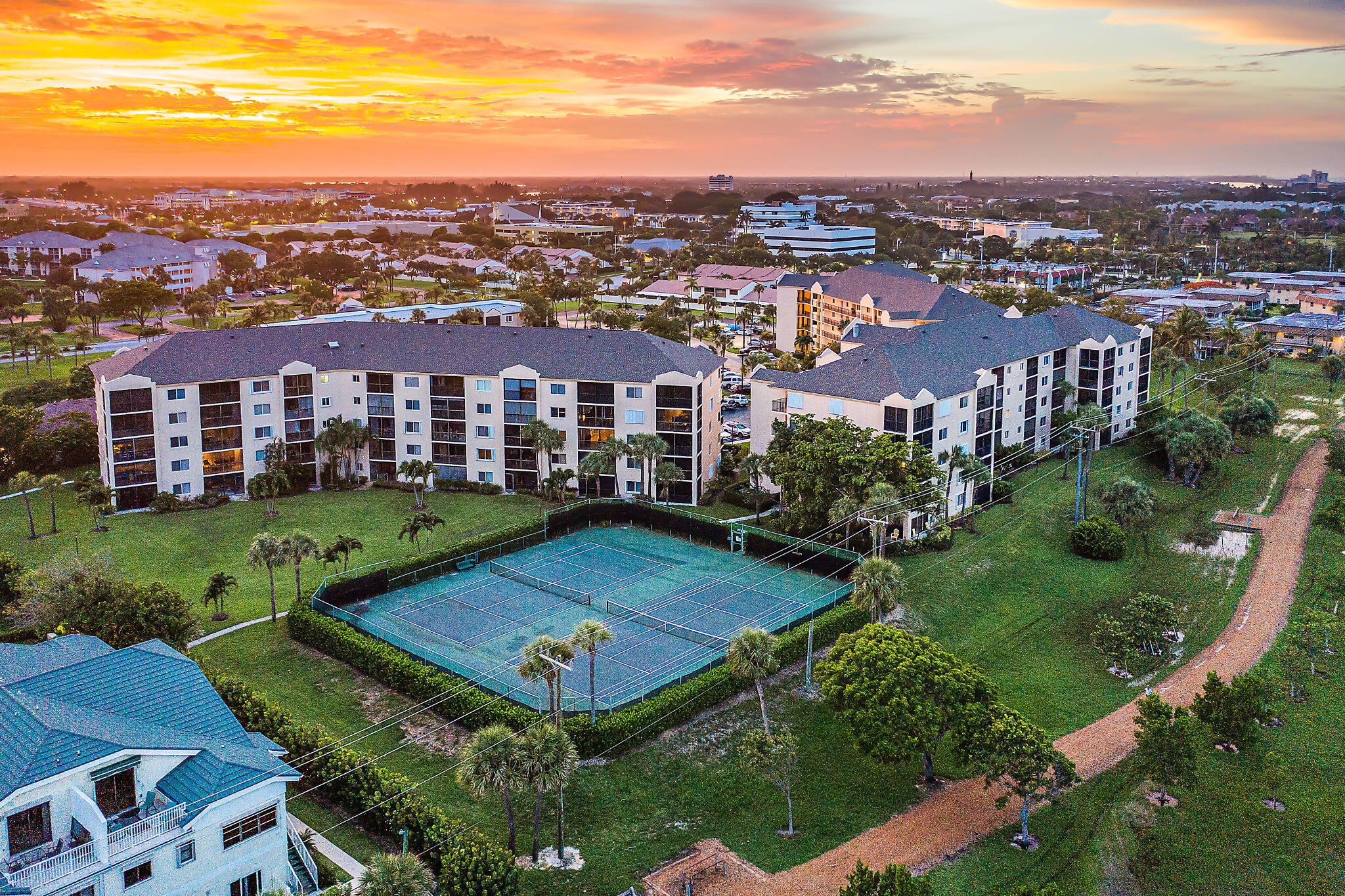 275 PALM #C302, Jupiter FL 33477