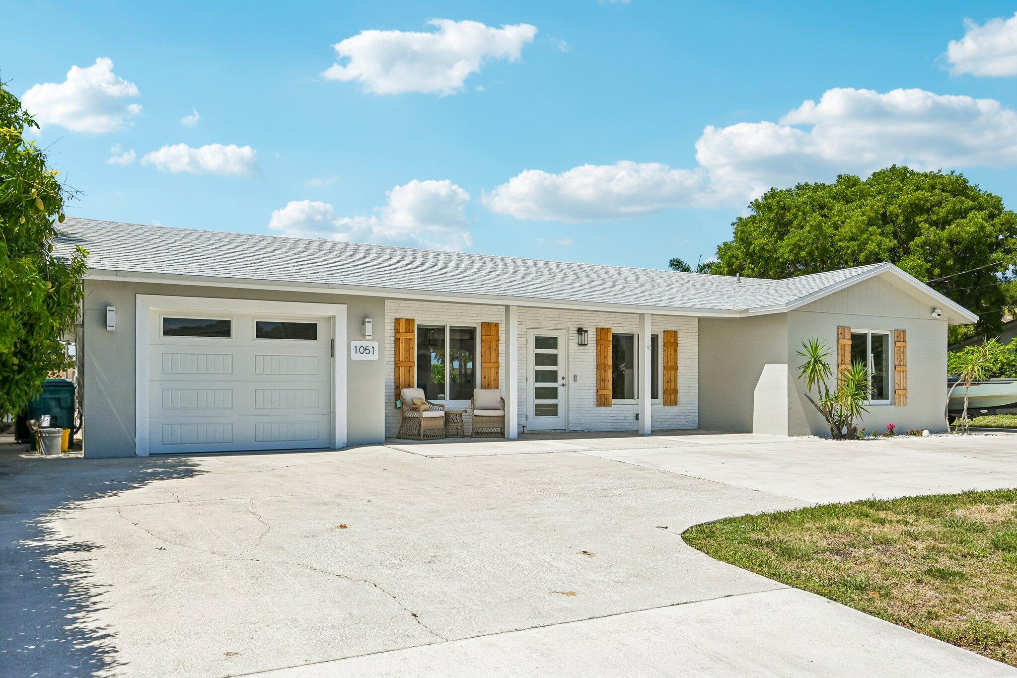 1051 SW 25th, Boynton Beach FL 33426