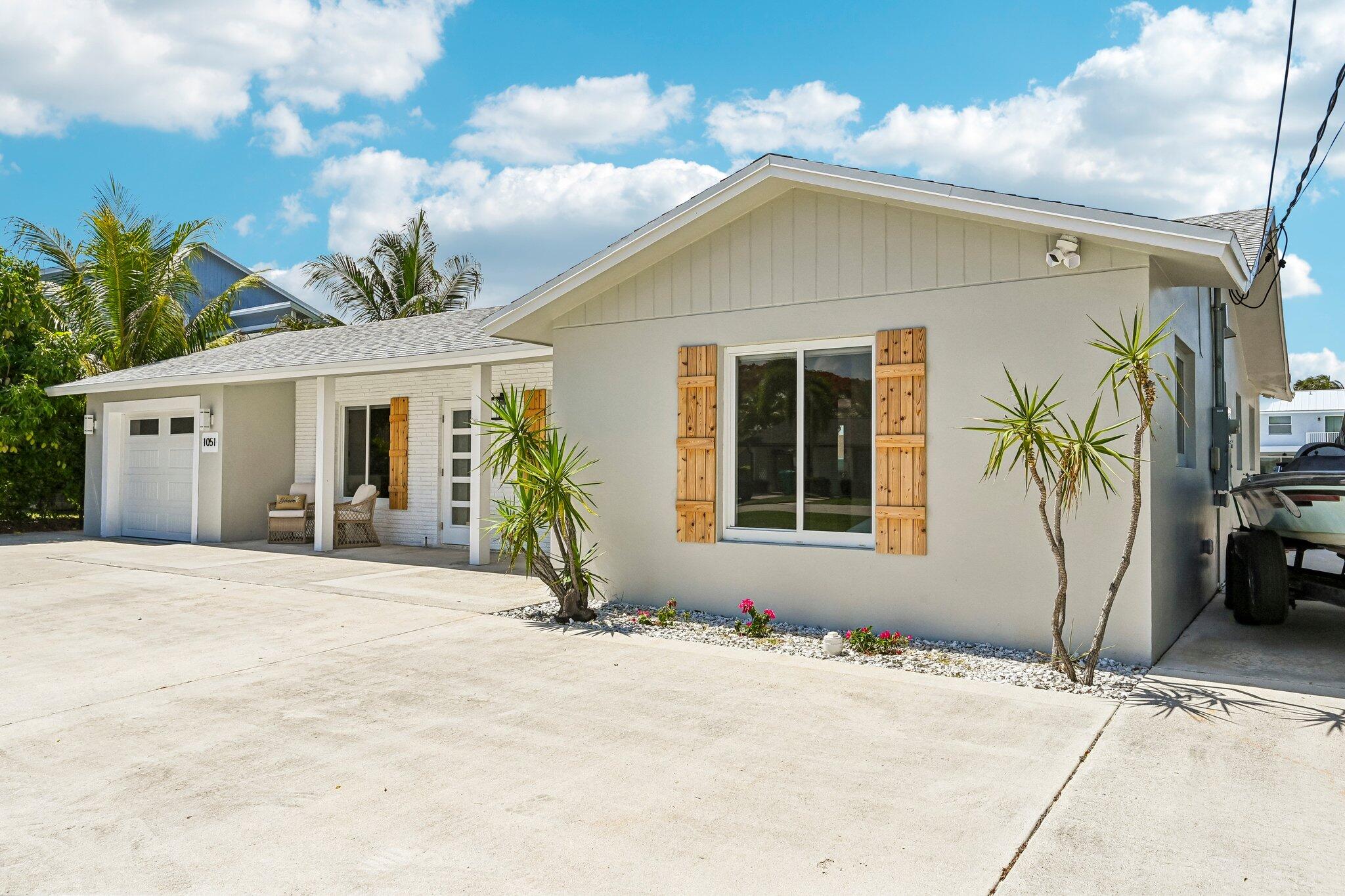 1051 SW 25th, Boynton Beach FL 33426