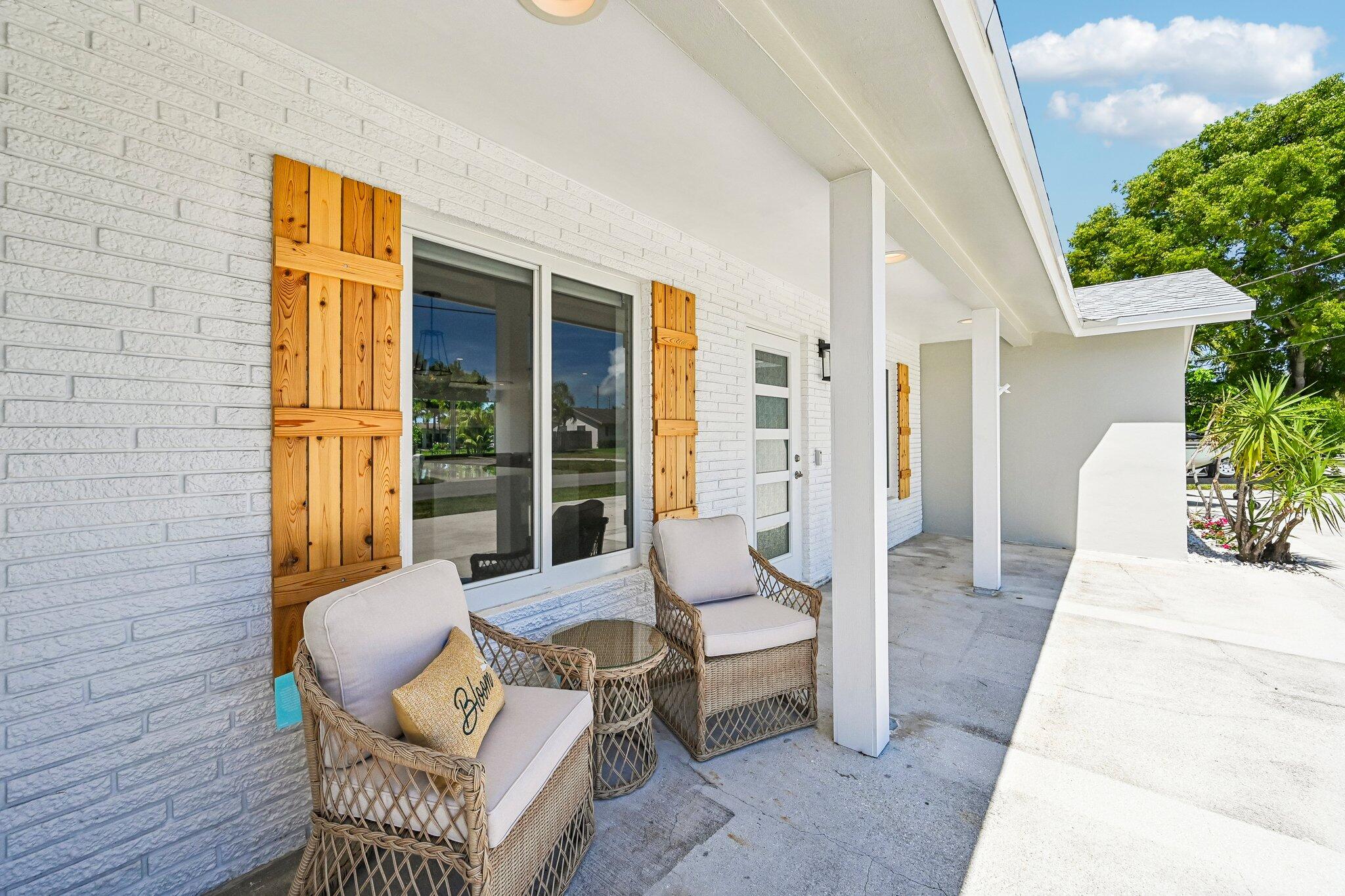 1051 SW 25th, Boynton Beach FL 33426