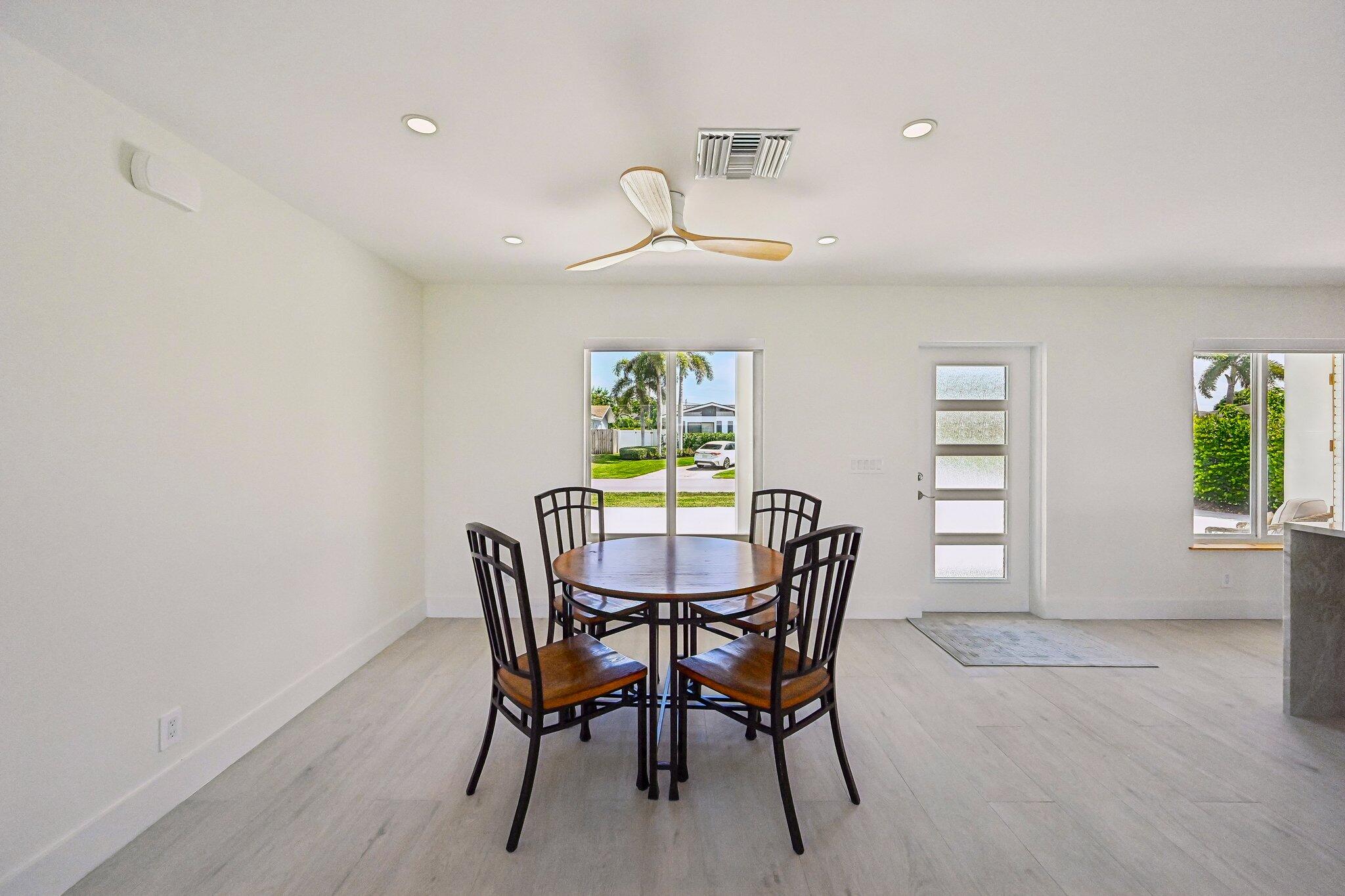 1051 SW 25th, Boynton Beach FL 33426