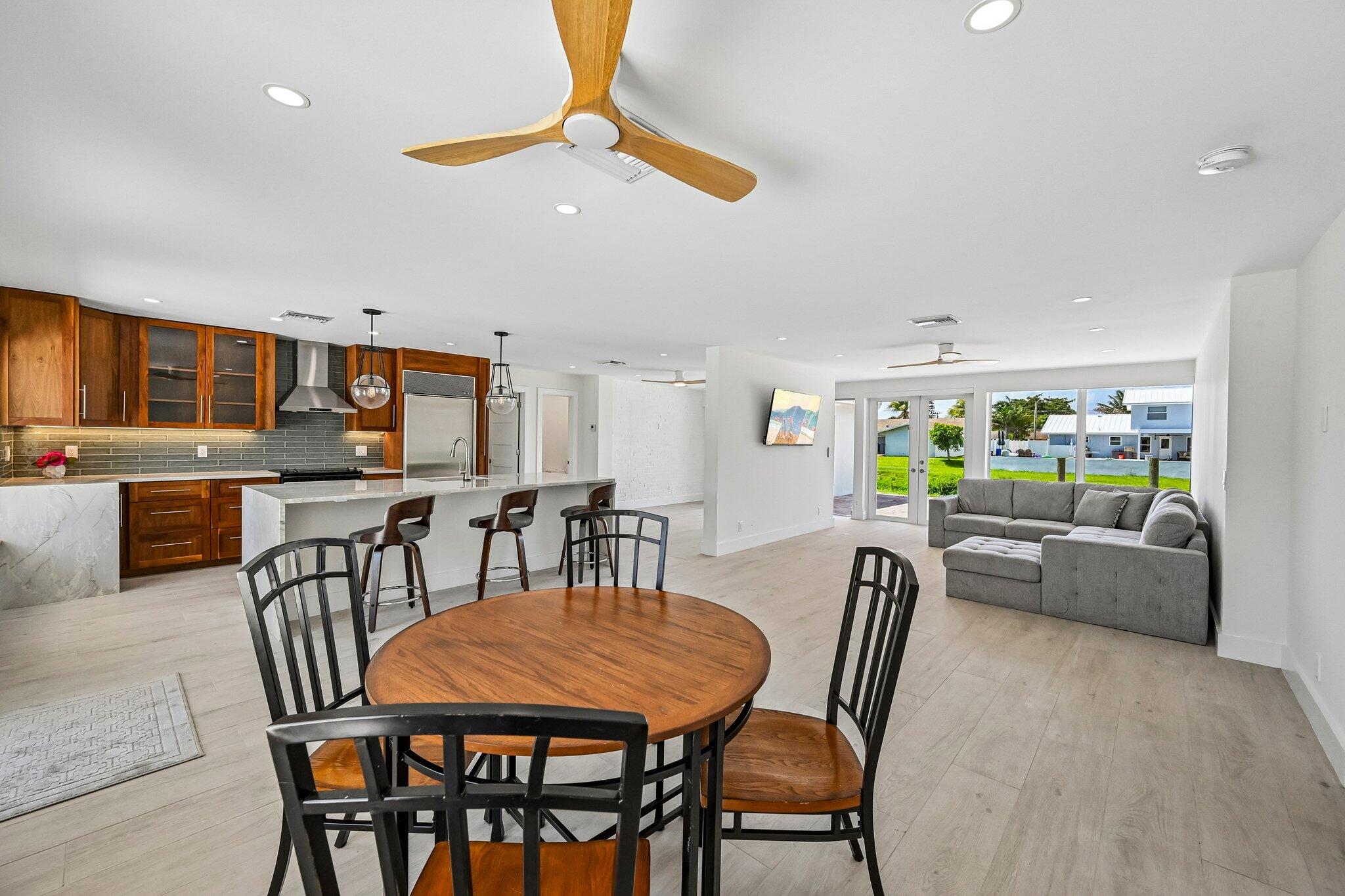 1051 SW 25th, Boynton Beach FL 33426