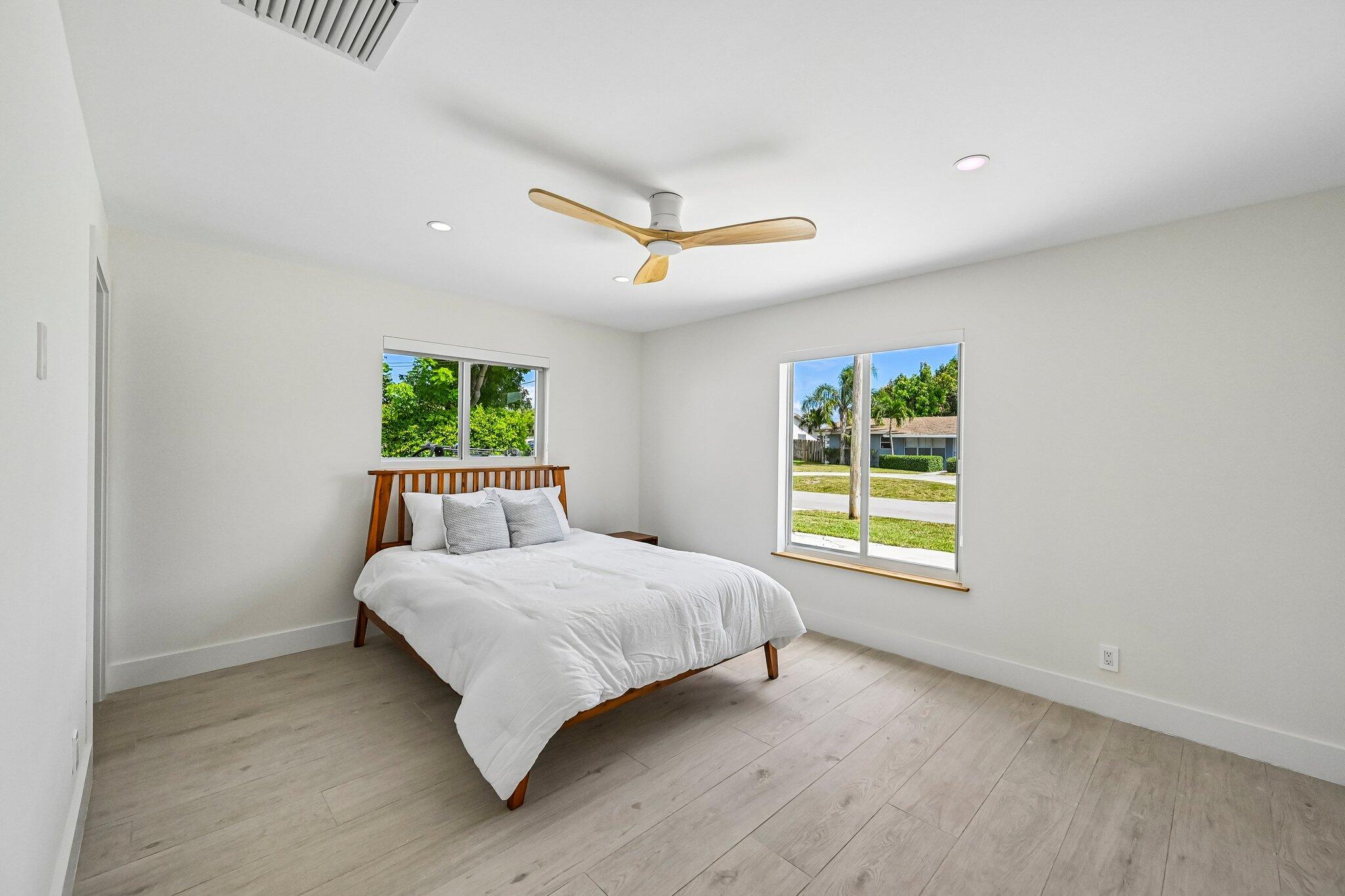 1051 SW 25th, Boynton Beach FL 33426