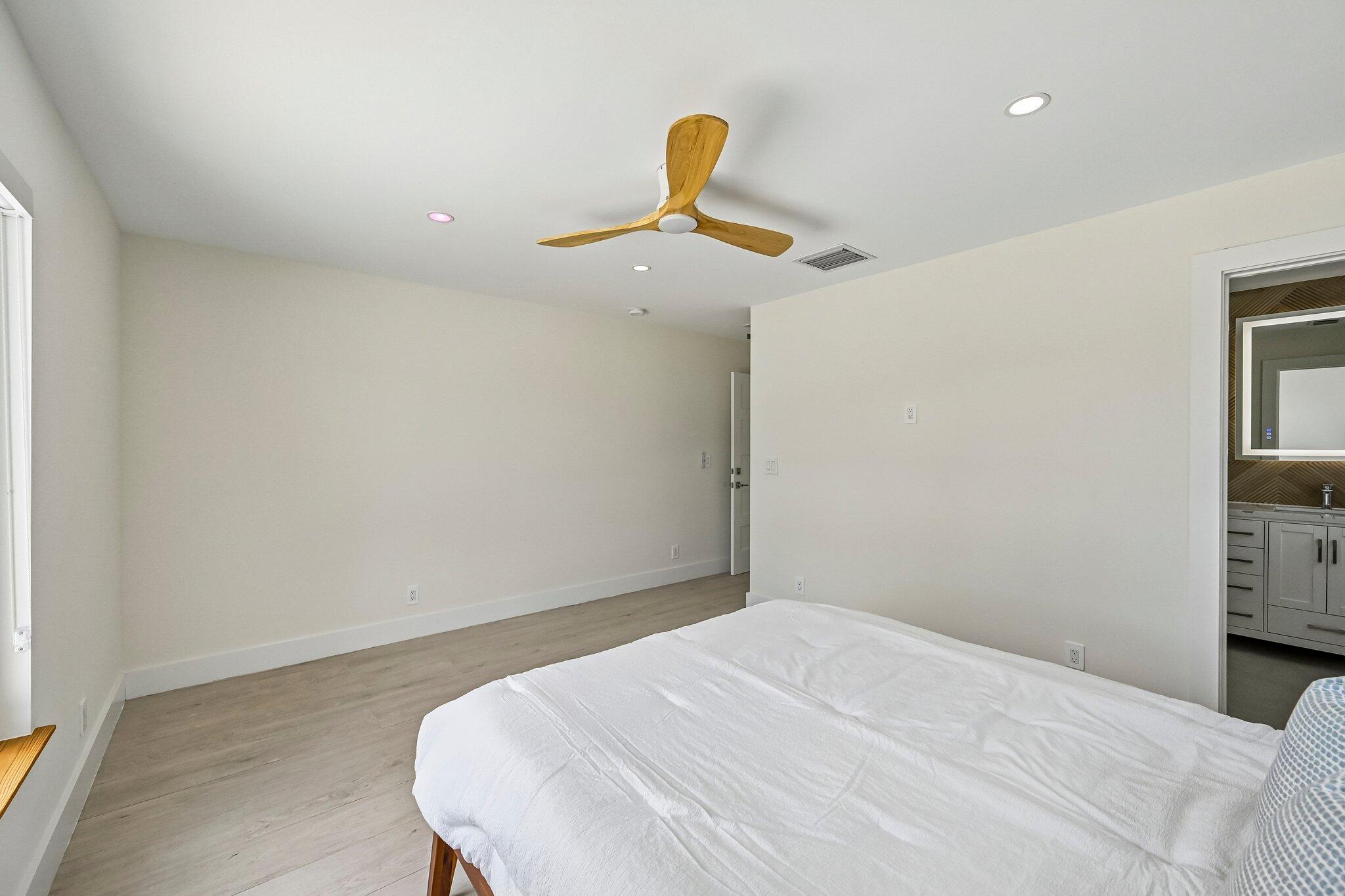 1051 SW 25th, Boynton Beach FL 33426