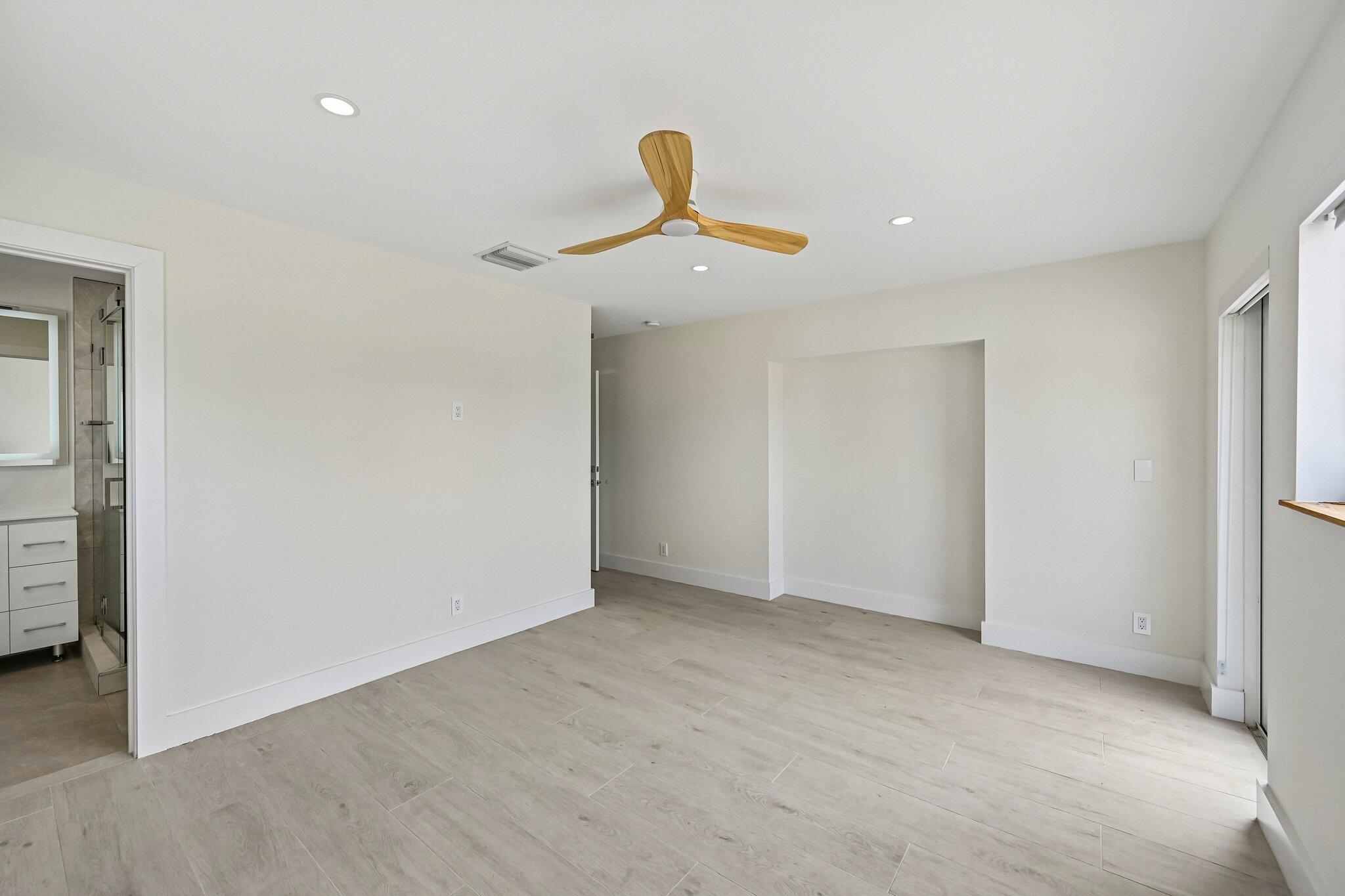 1051 SW 25th, Boynton Beach FL 33426
