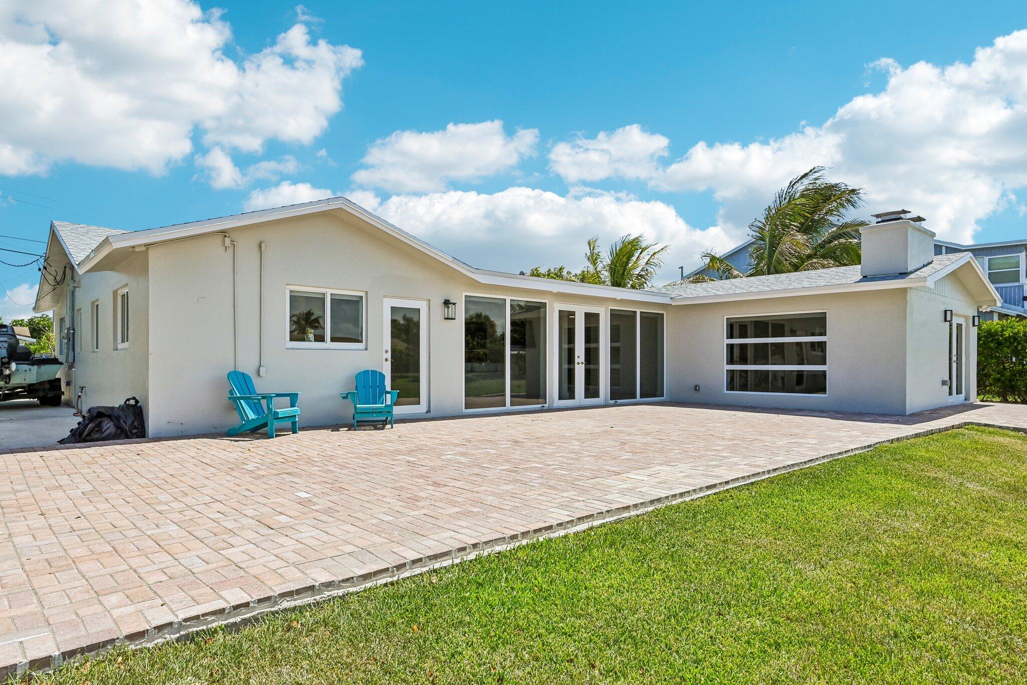 1051 SW 25th, Boynton Beach FL 33426