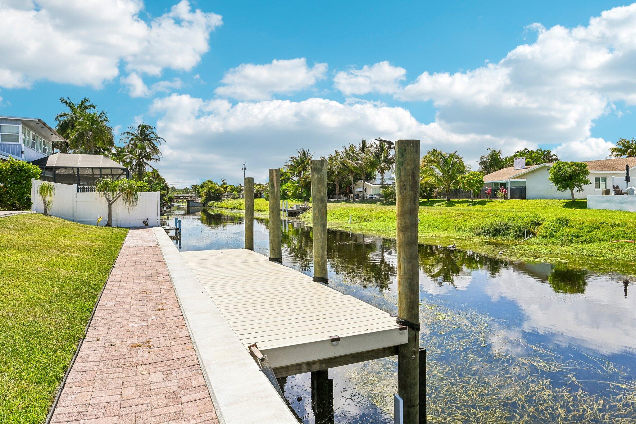 1051 SW 25th, Boynton Beach FL 33426