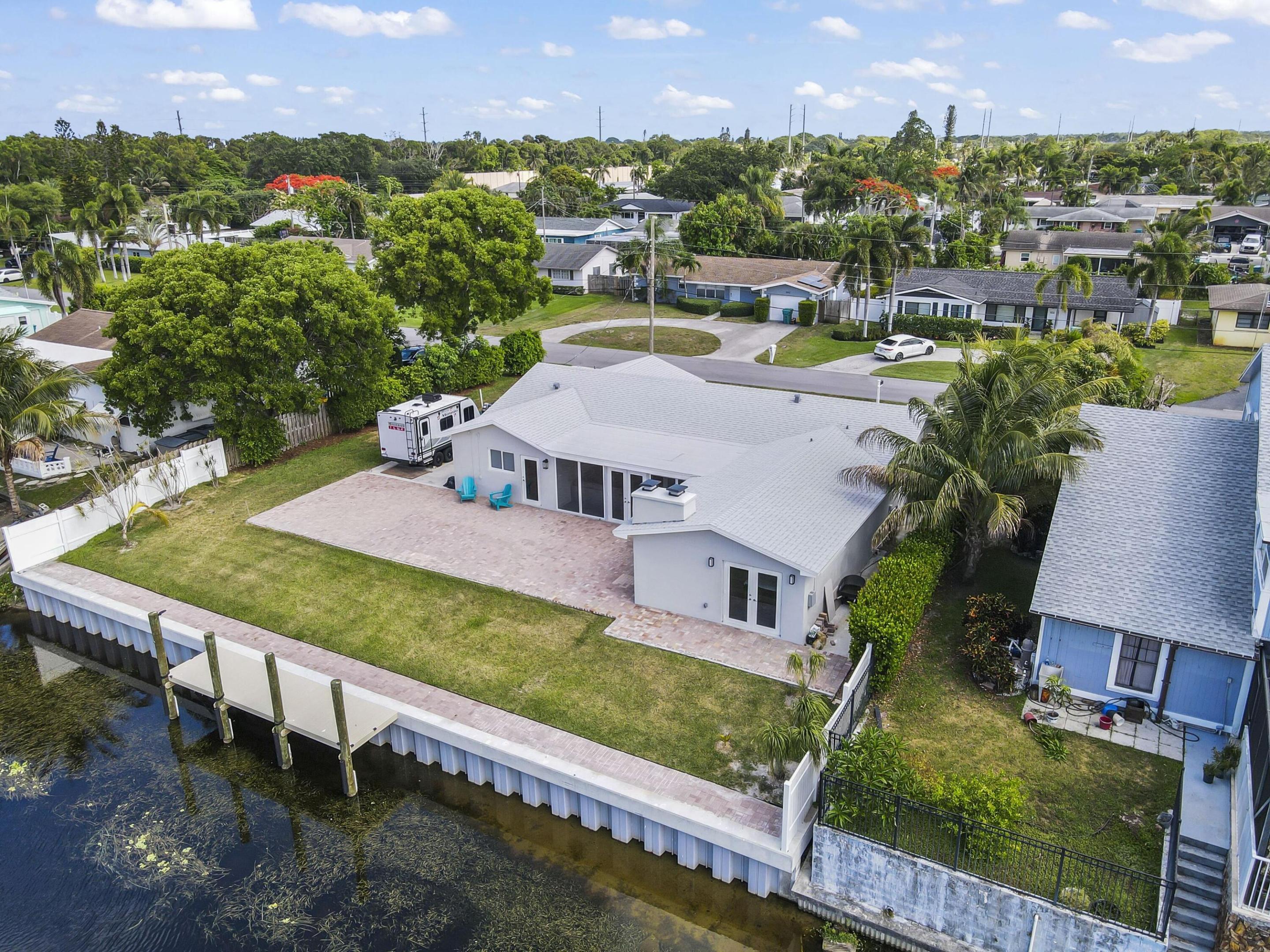 1051 SW 25th, Boynton Beach FL 33426