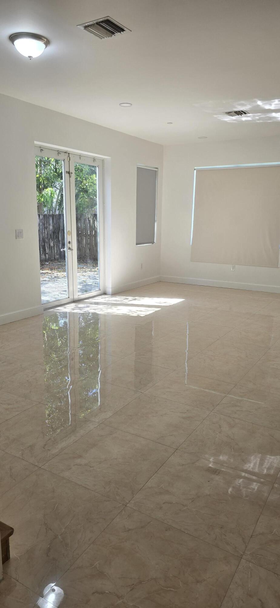 635 NE 11th, Fort Lauderdale FL 33304