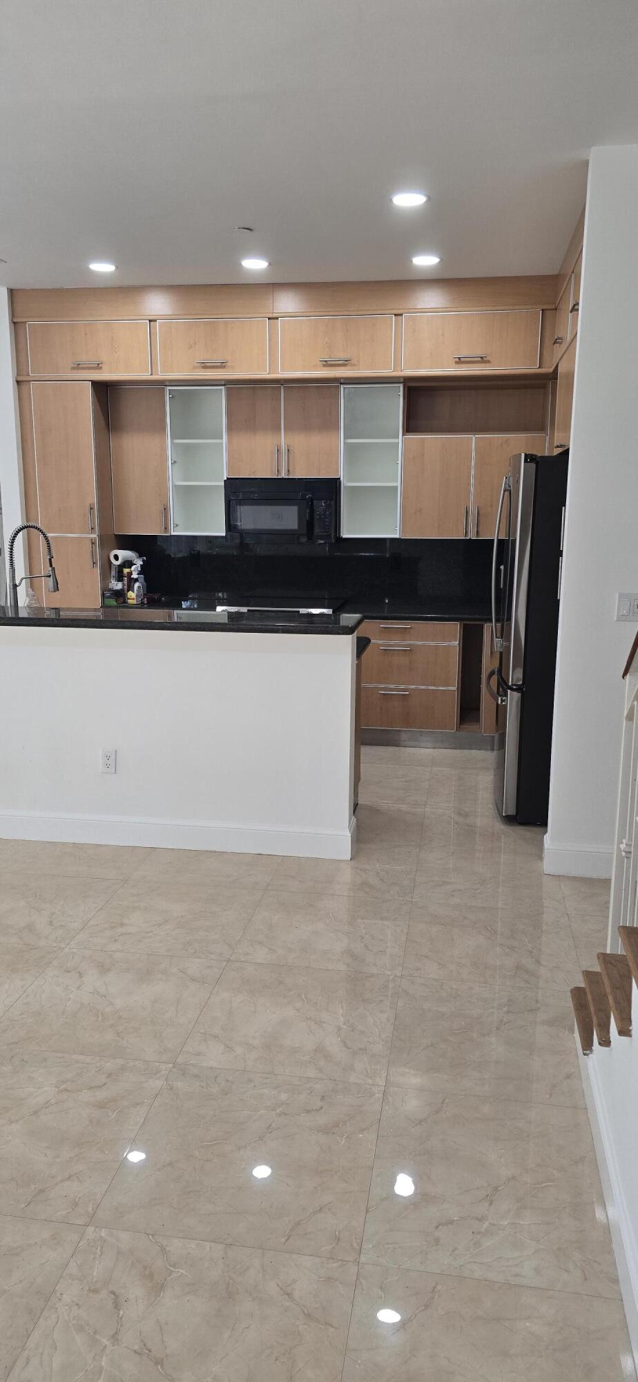635 NE 11th, Fort Lauderdale FL 33304