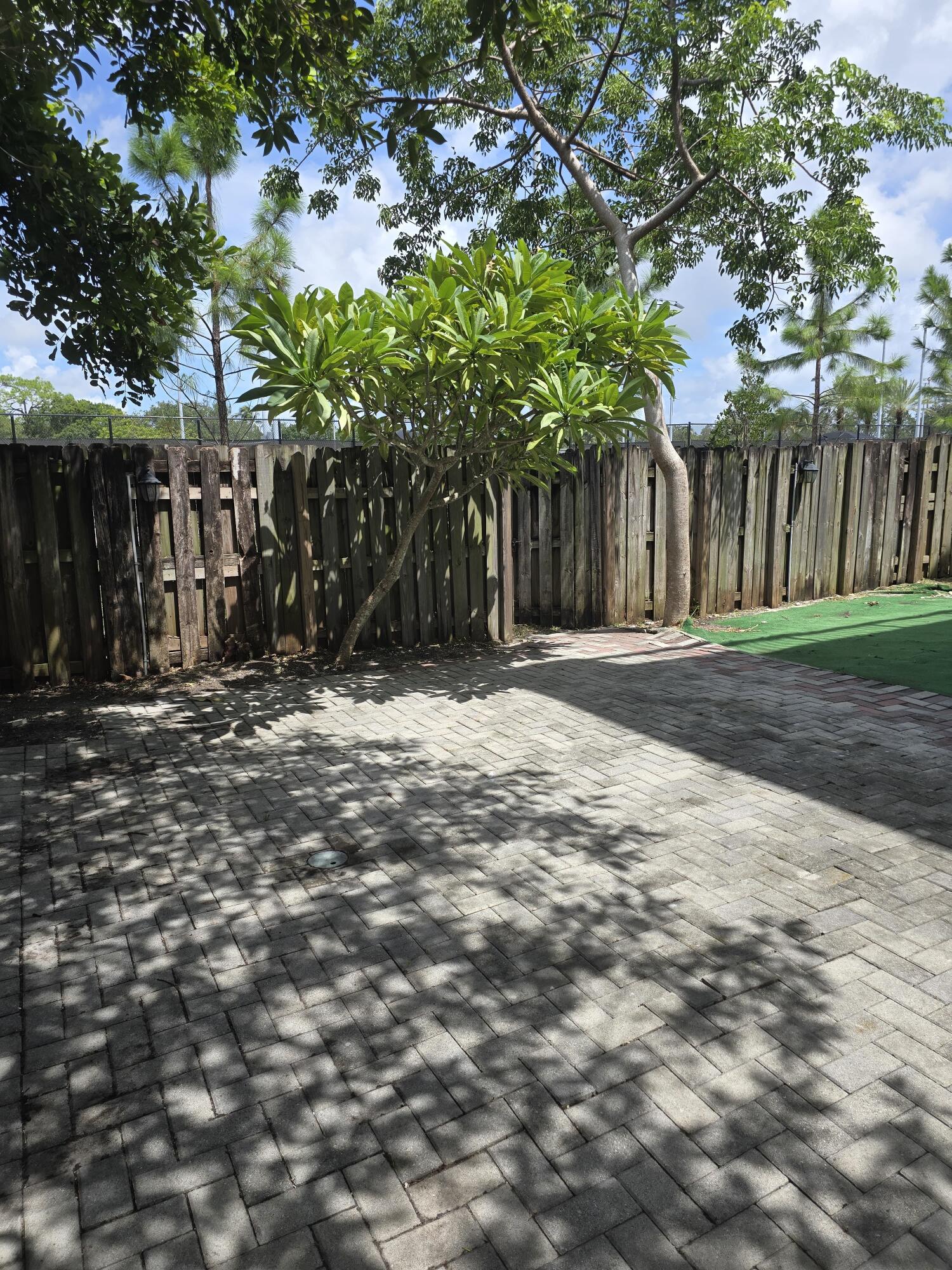 635 NE 11th, Fort Lauderdale FL 33304