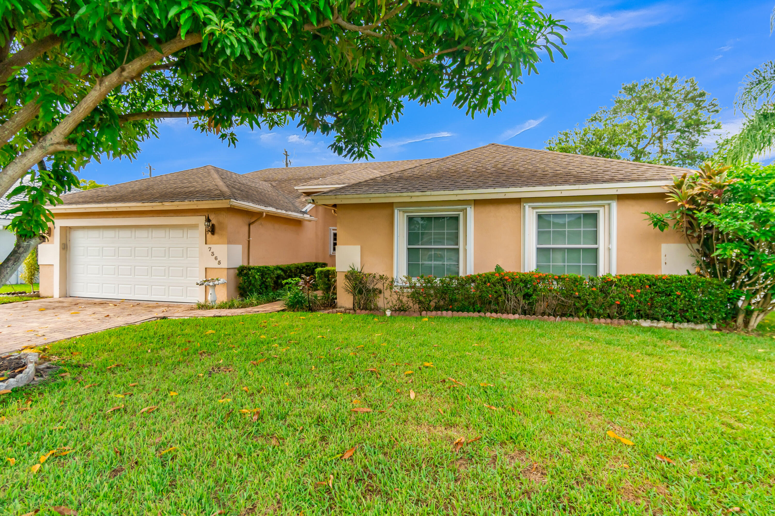 7365 NW 54TH, Lauderhill FL 33319