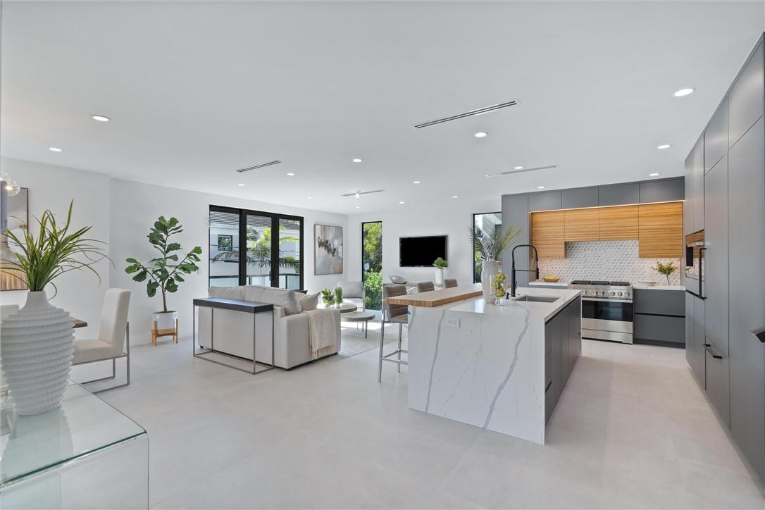1310 SE 2ND, Fort Lauderdale FL 33301