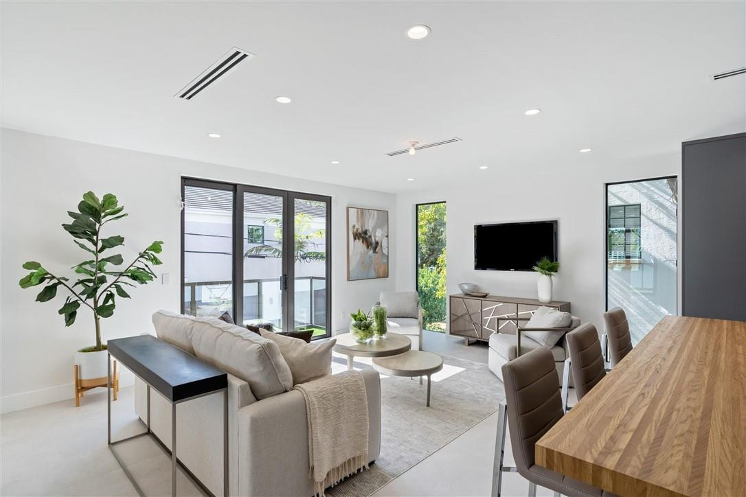 1310 SE 2ND, Fort Lauderdale FL 33301