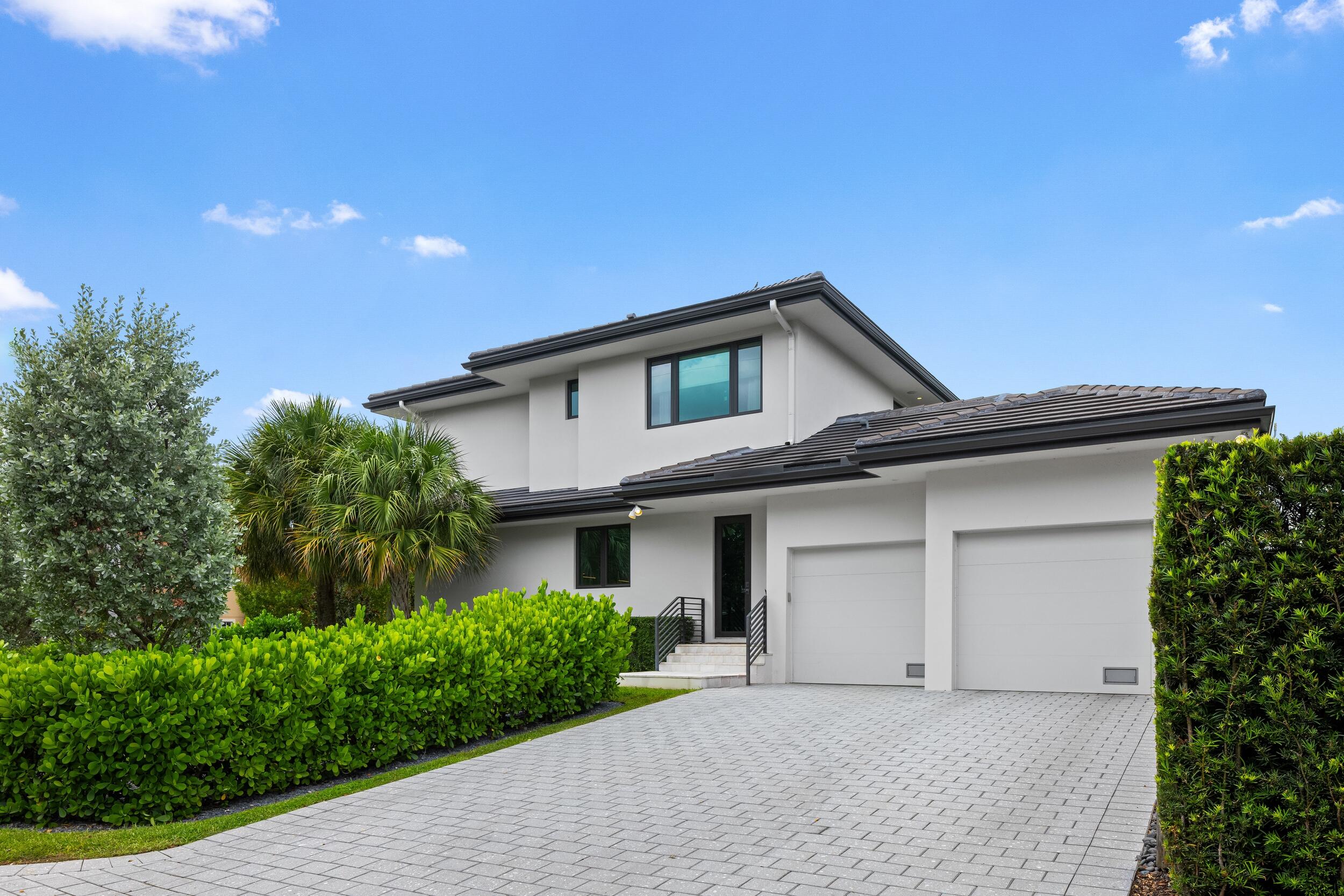 2400 NE 27th, Fort Lauderdale FL 33305