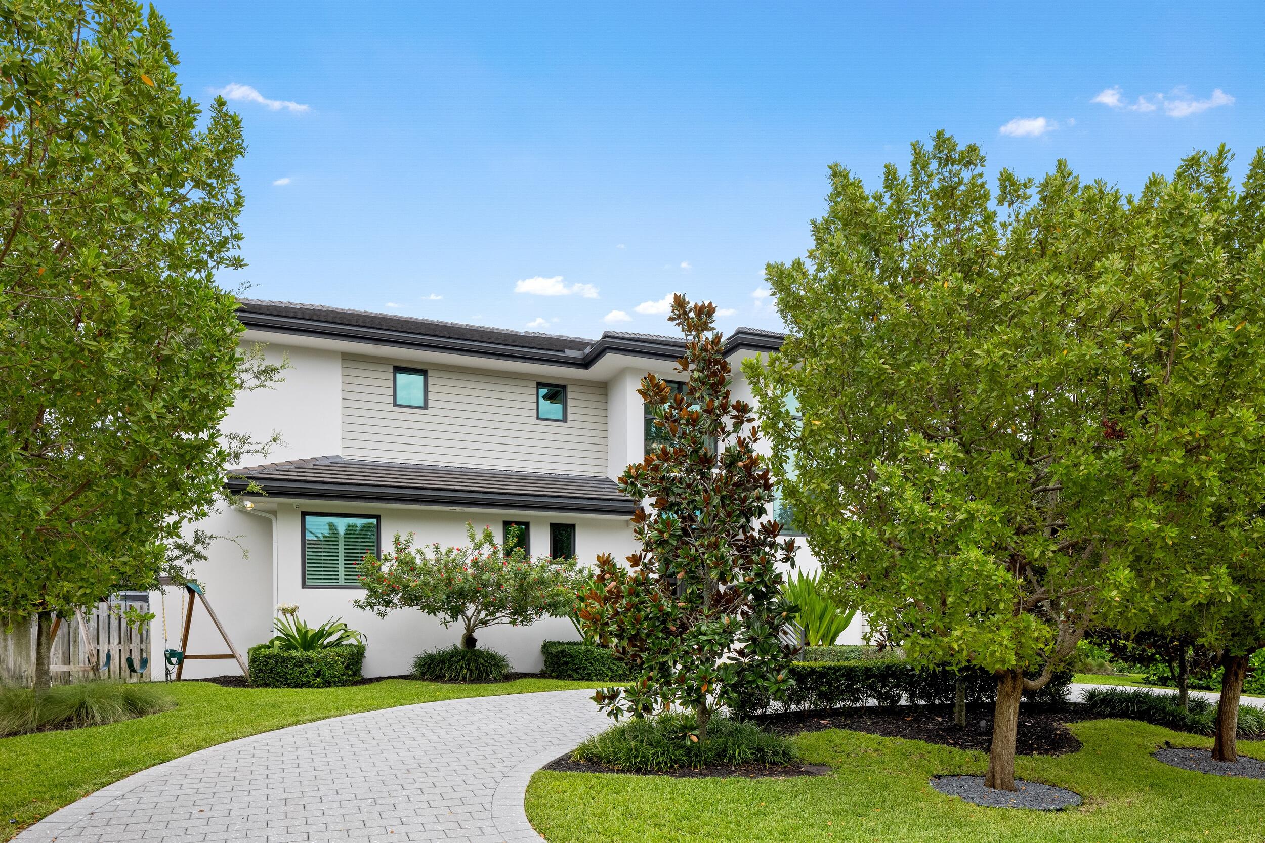 2400 NE 27th, Fort Lauderdale FL 33305