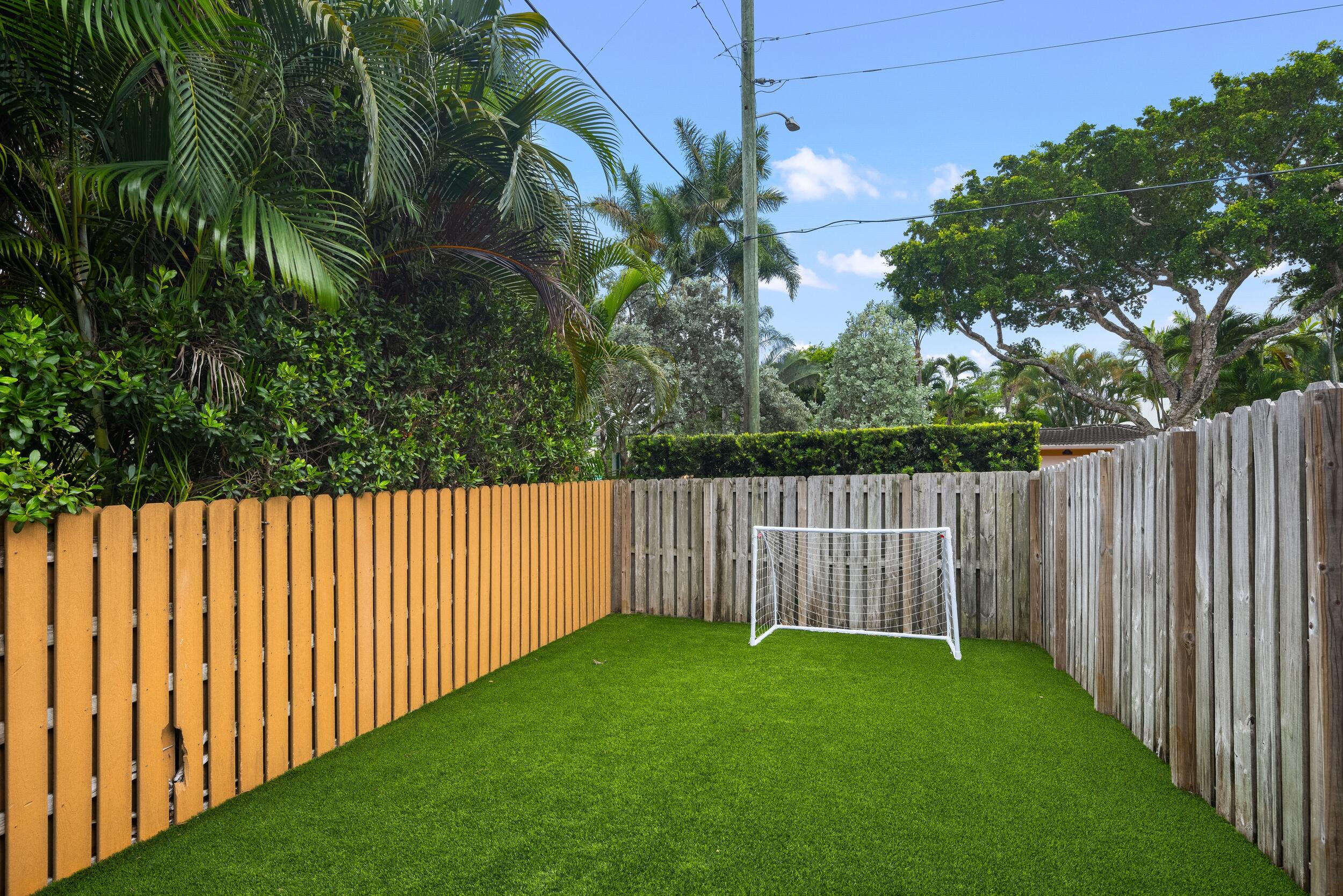 2400 NE 27th, Fort Lauderdale FL 33305
