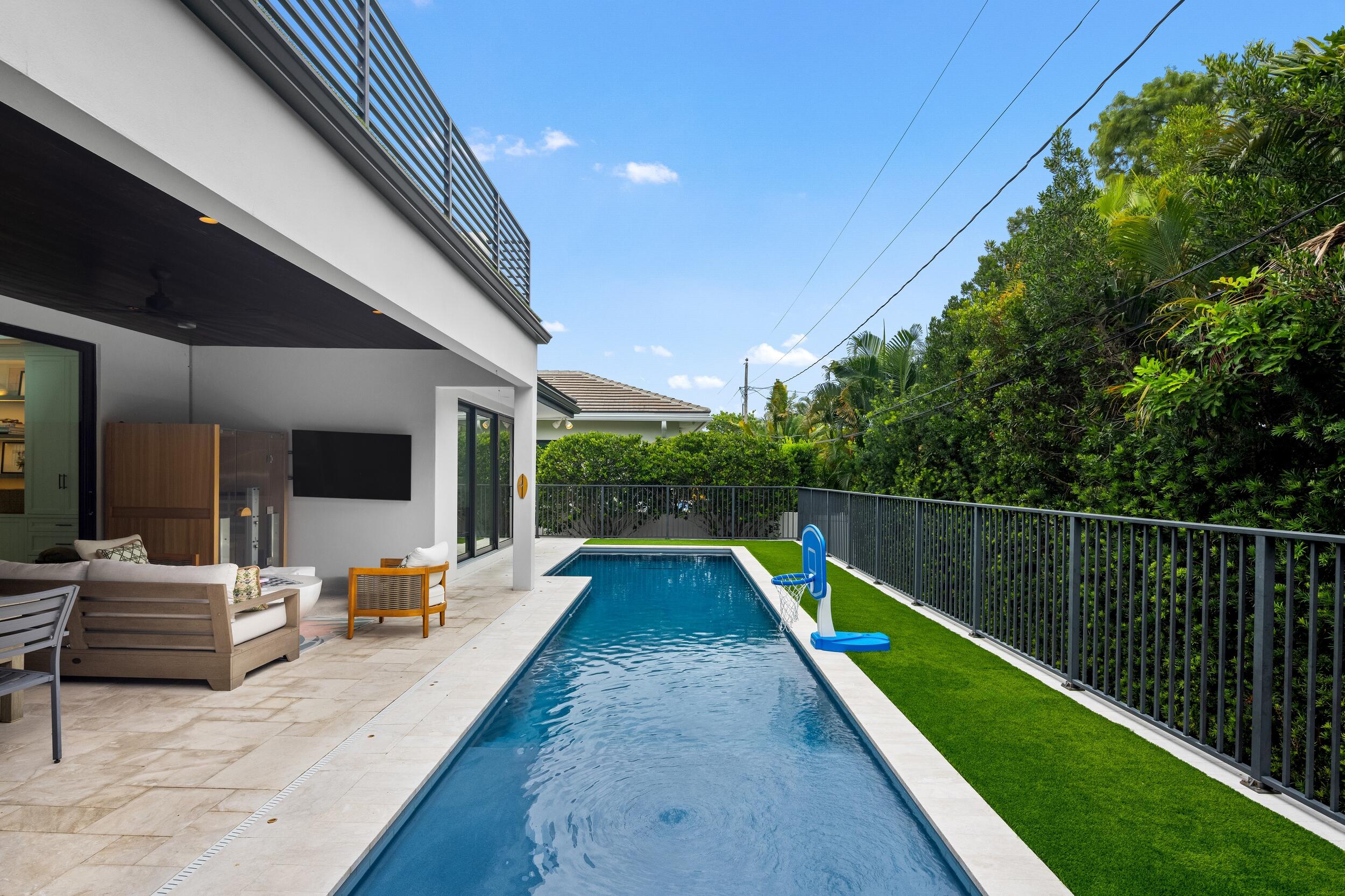 2400 NE 27th, Fort Lauderdale FL 33305