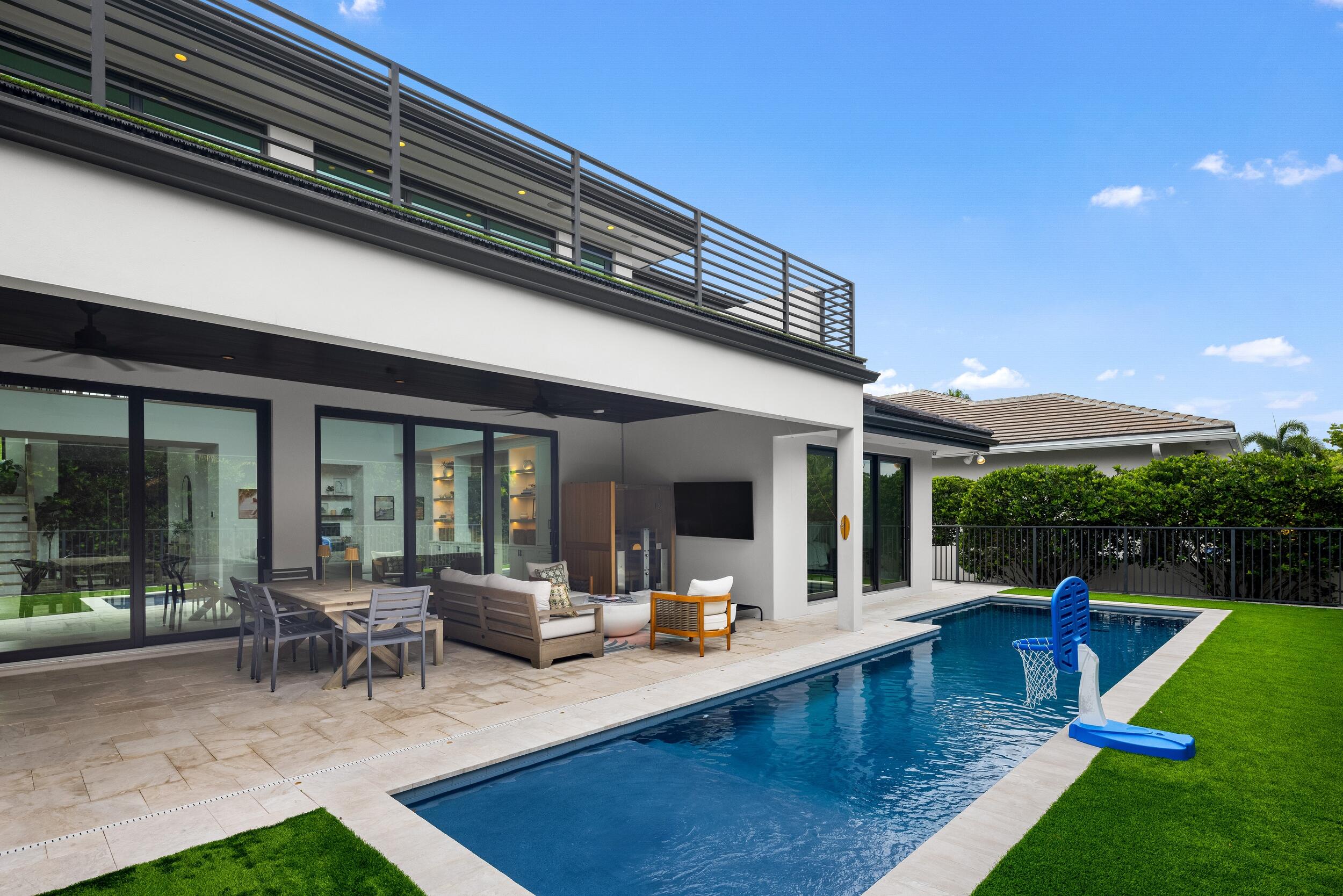 2400 NE 27th, Fort Lauderdale FL 33305