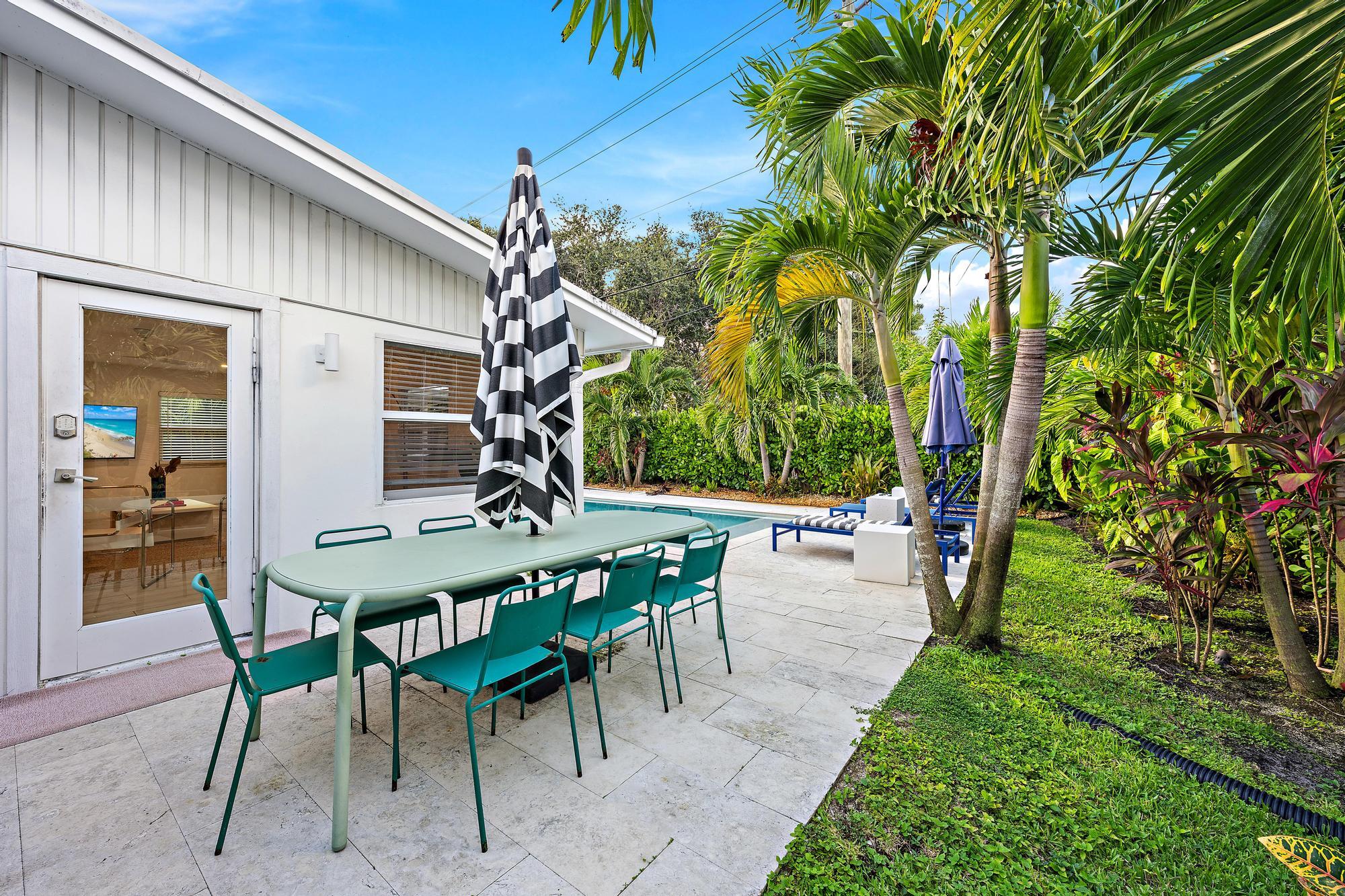 570 N DOVER, Tequesta FL 33469