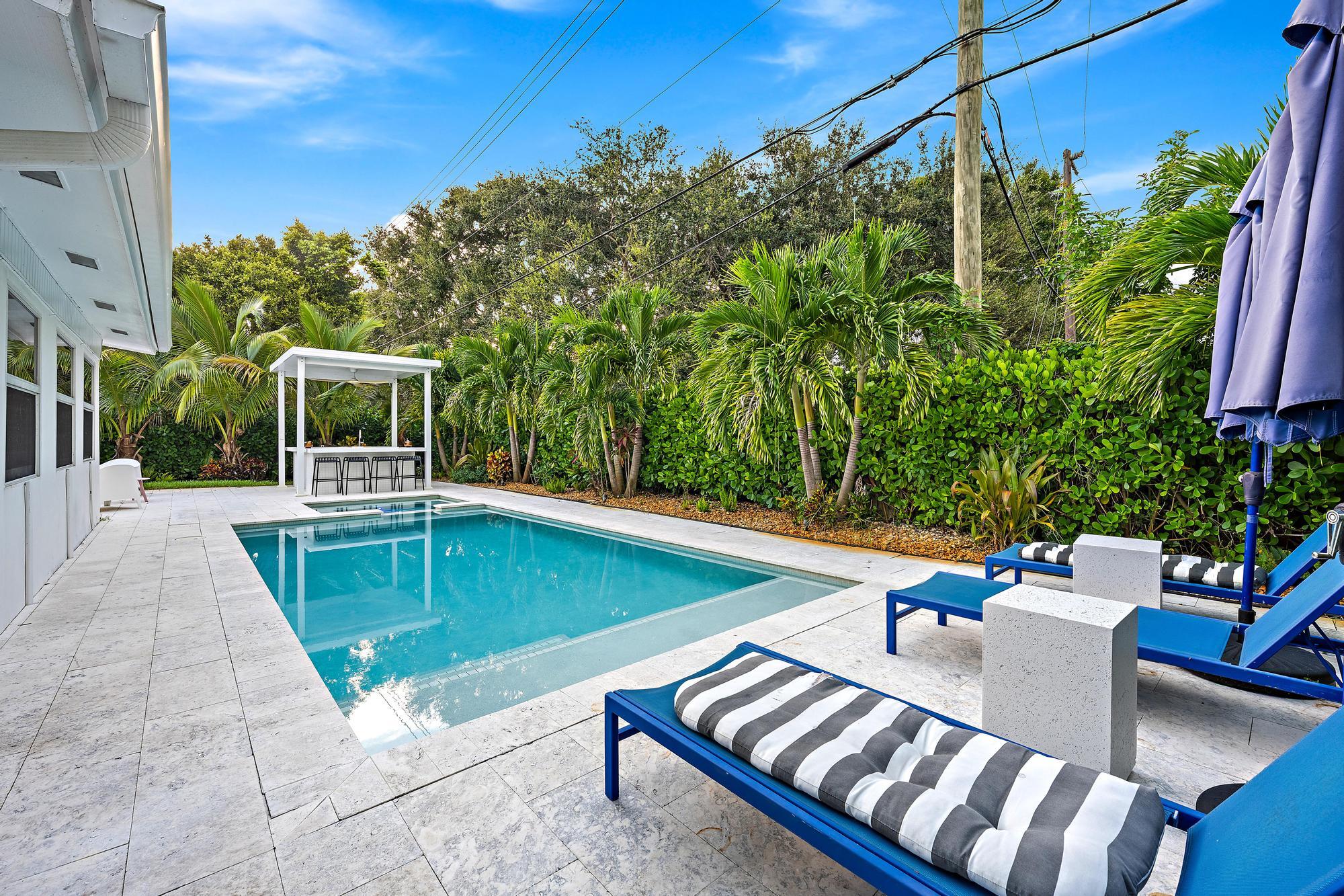 570 N DOVER, Tequesta FL 33469