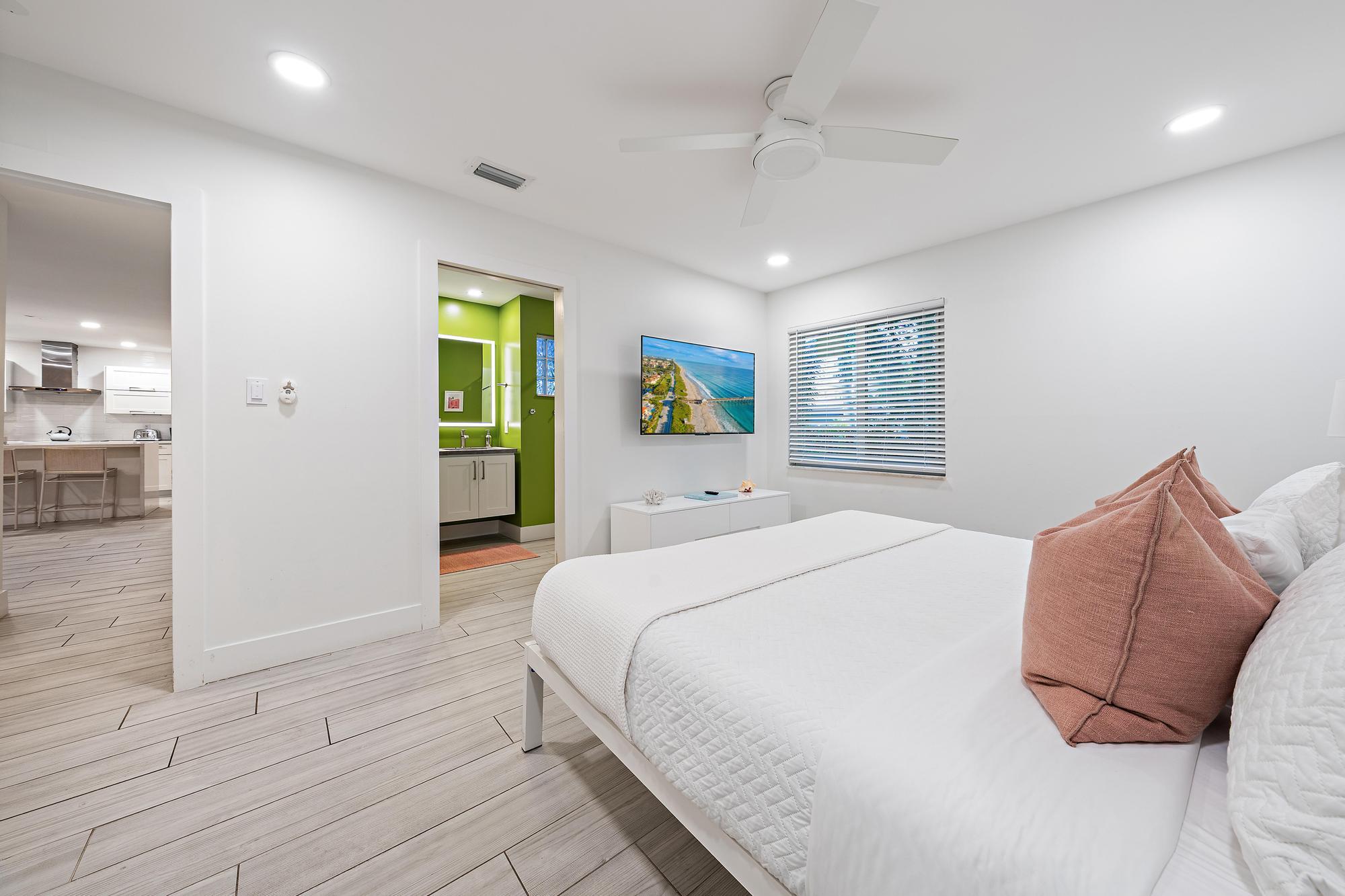 570 N DOVER, Tequesta FL 33469