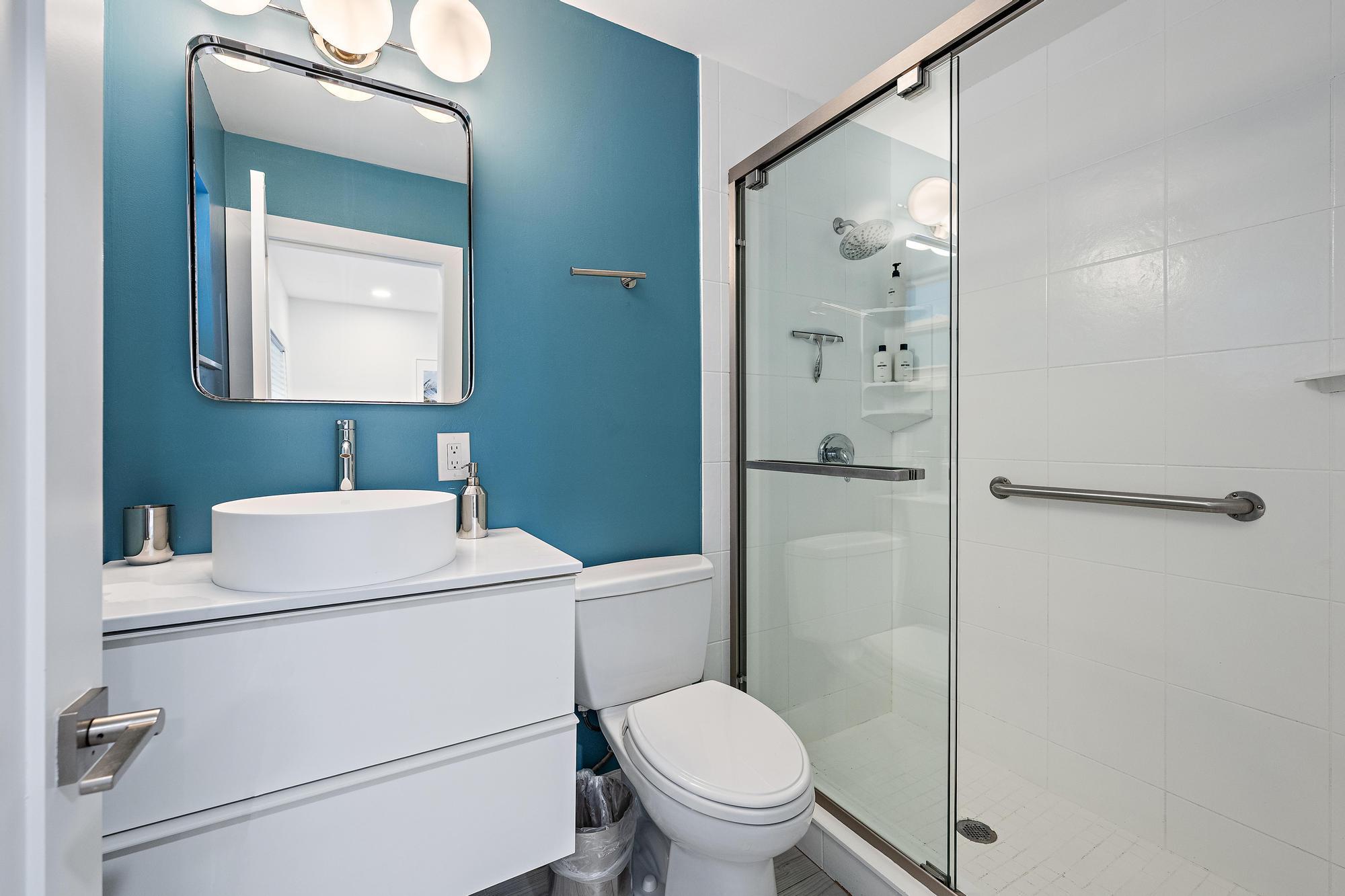 570 N DOVER, Tequesta FL 33469