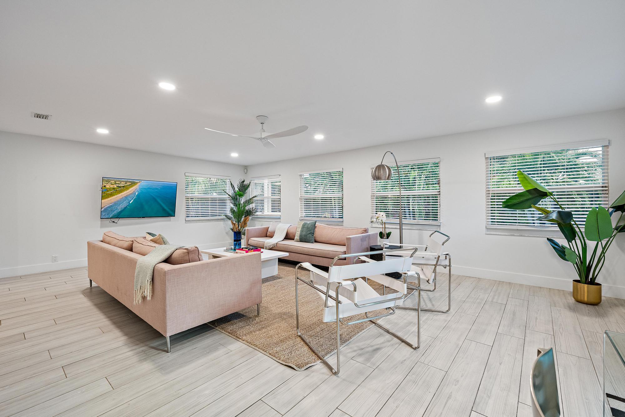 570 N DOVER, Tequesta FL 33469