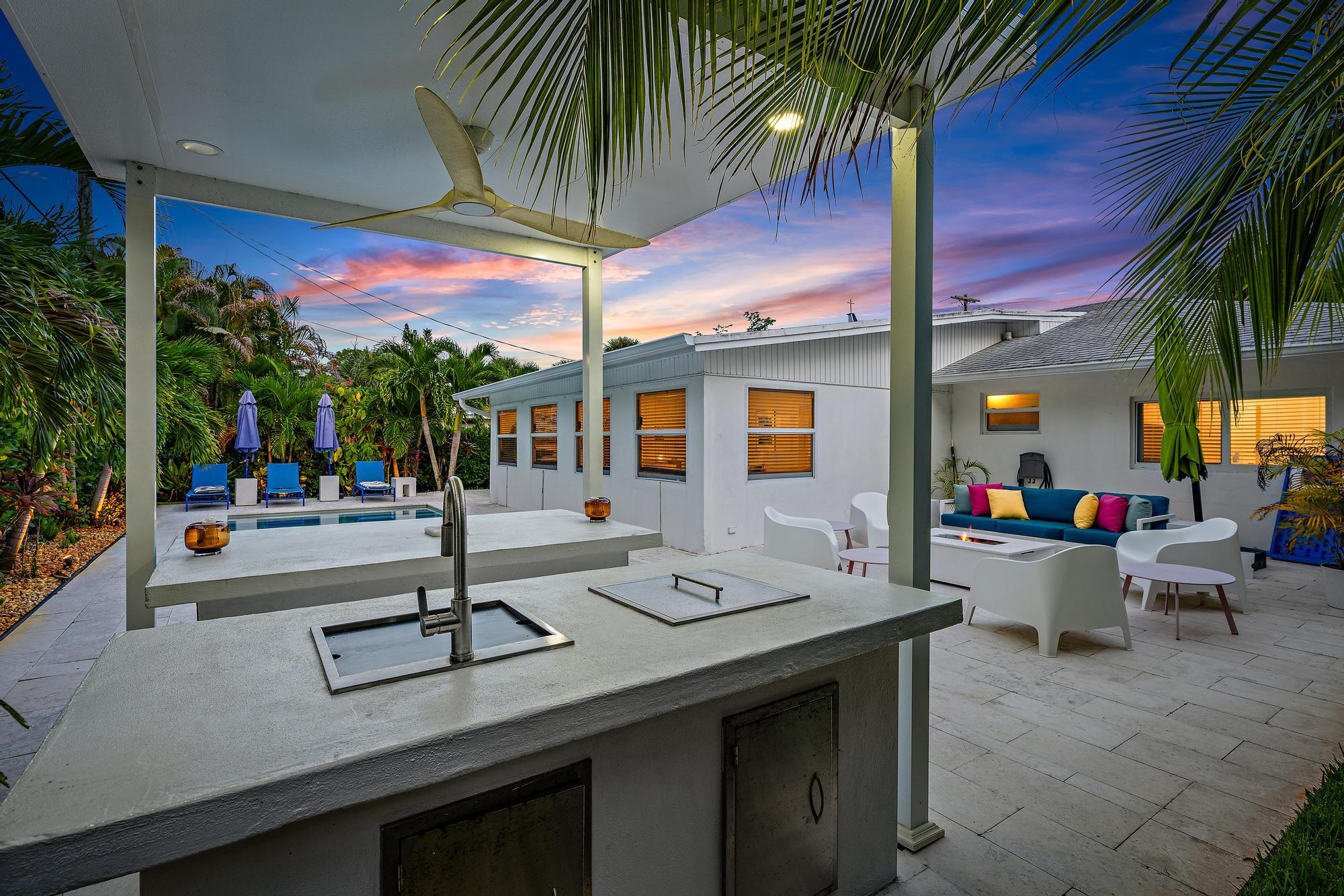 570 N DOVER, Tequesta FL 33469