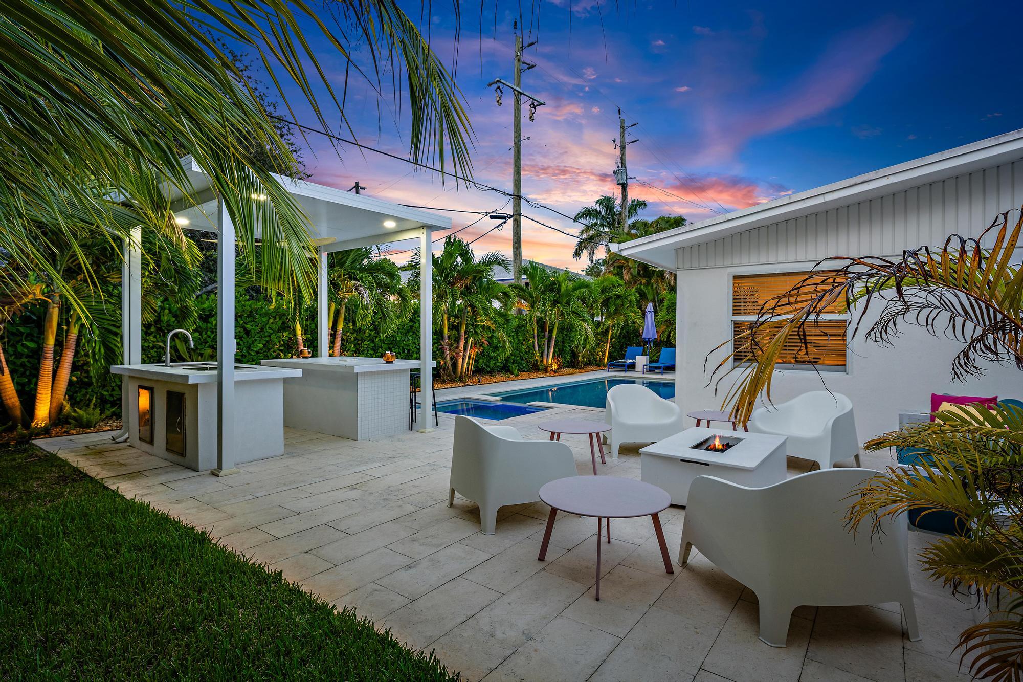570 N DOVER, Tequesta FL 33469