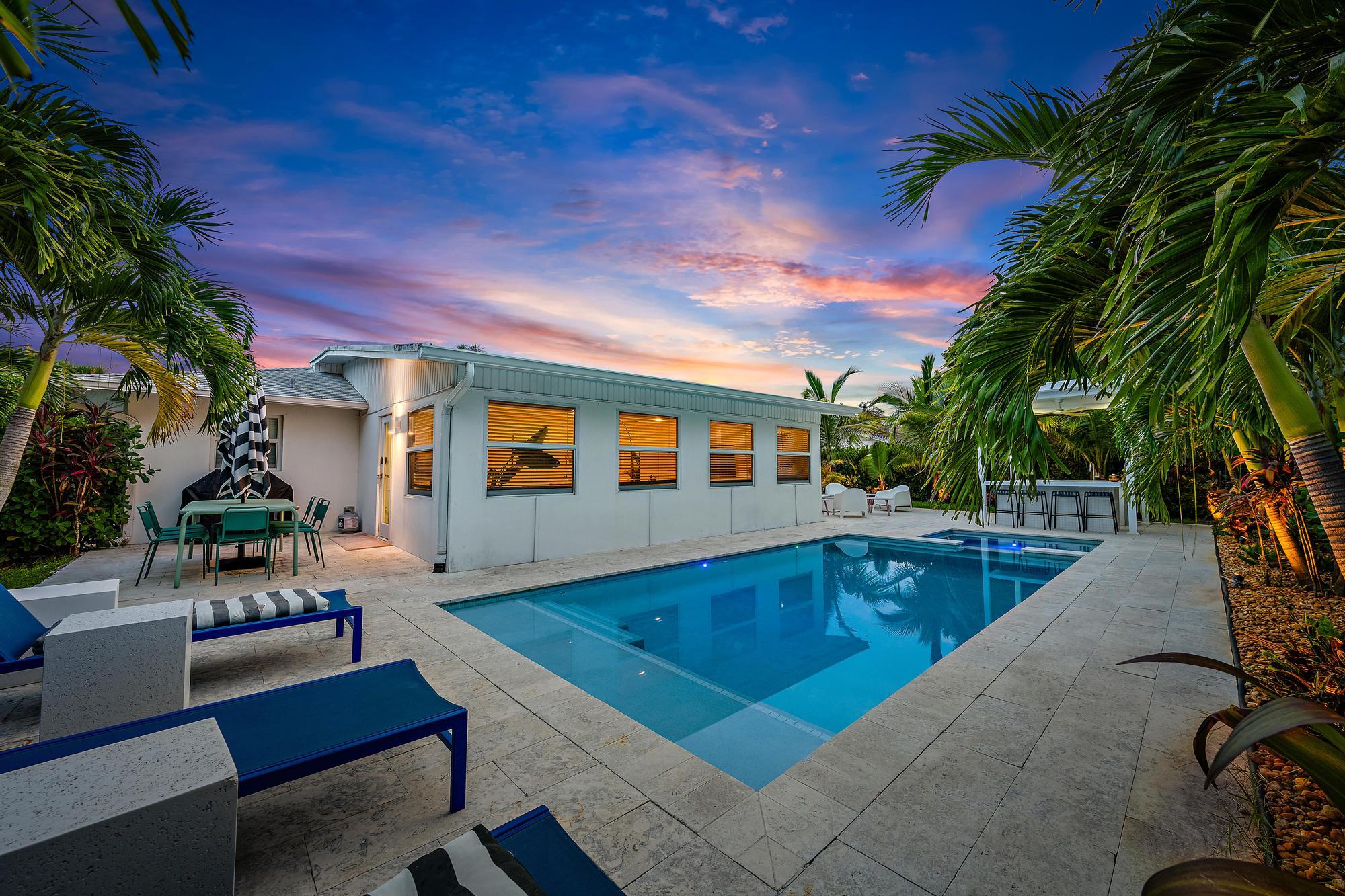570 N DOVER, Tequesta FL 33469