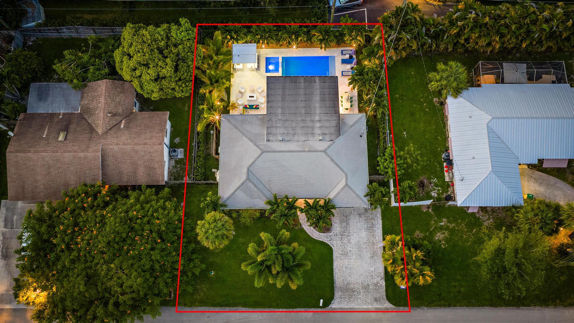570 N DOVER, Tequesta FL 33469