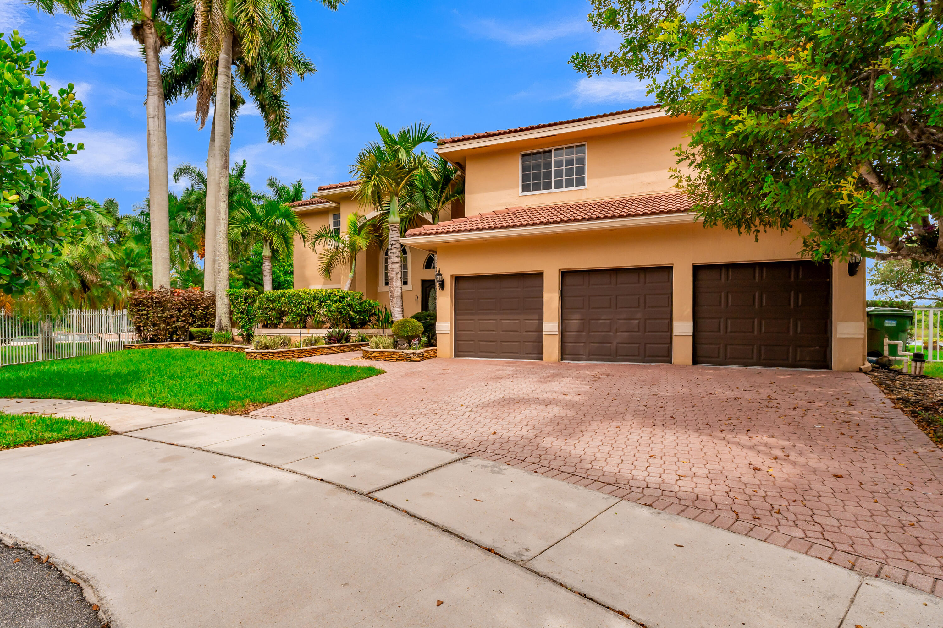 1333 SW 175th, Pembroke Pines FL 33029