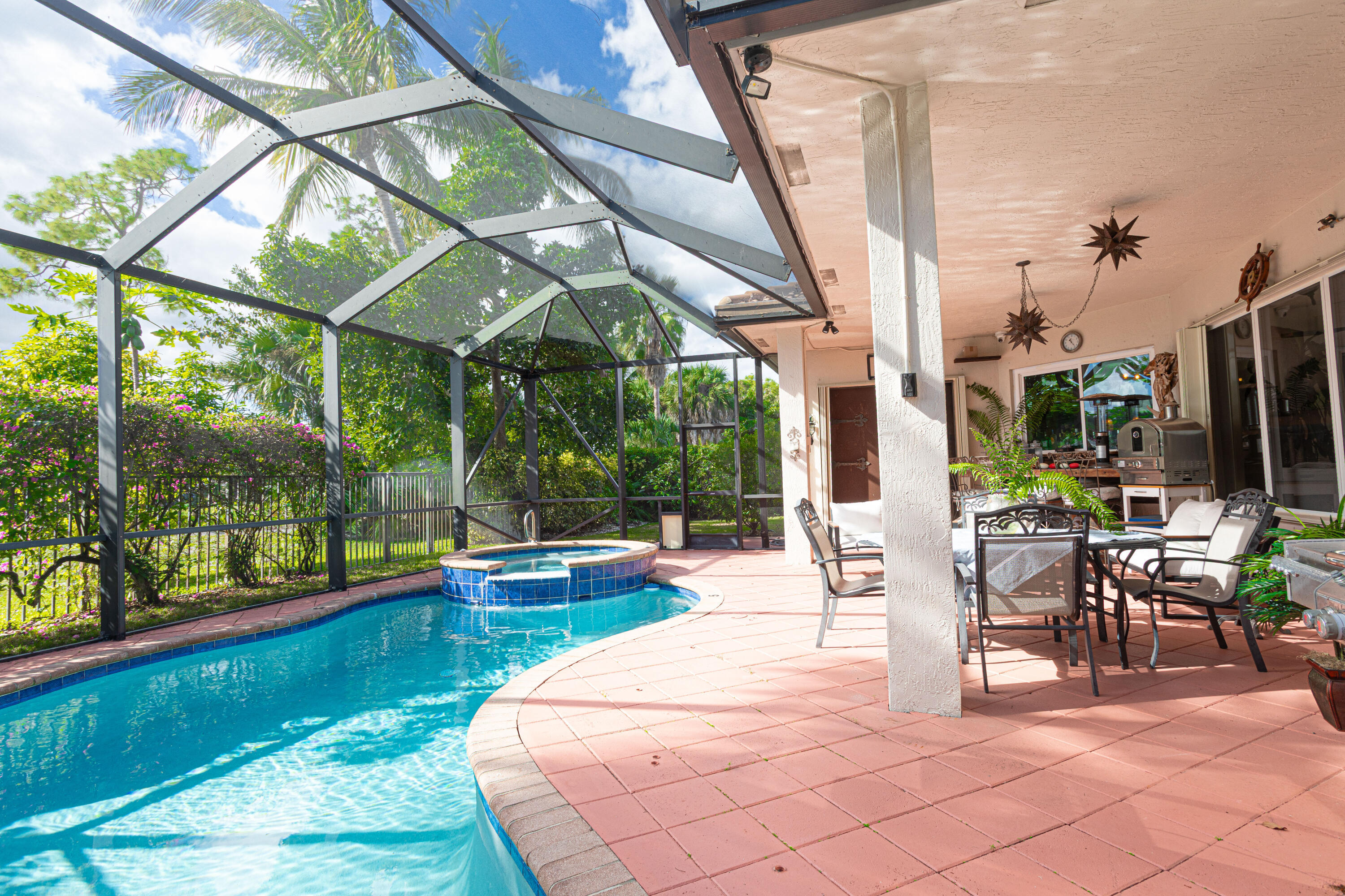 1811 WALDORF, Royal Palm Beach FL 33411
